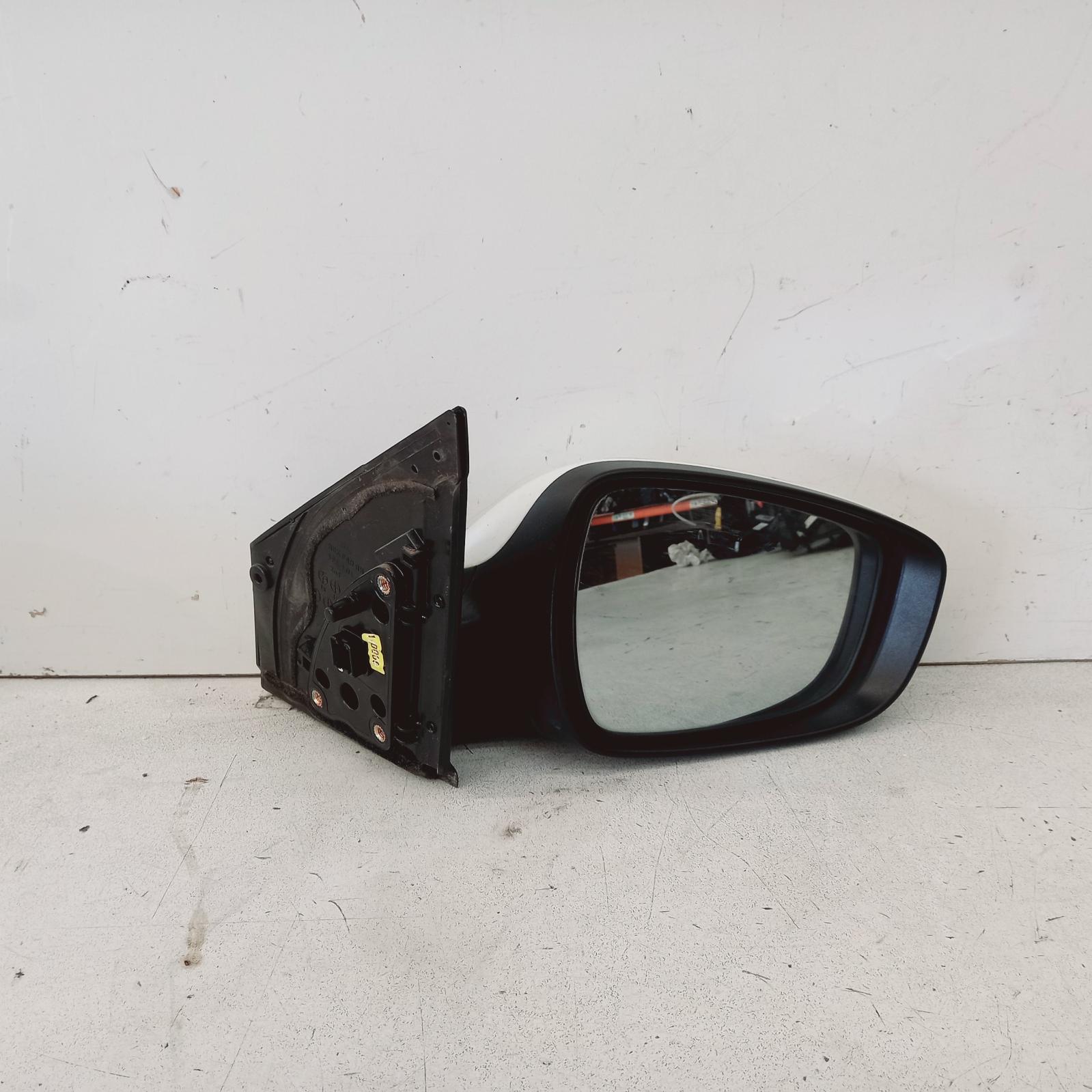 View Auto part Right Door Mirror Hyundai Accent 2016