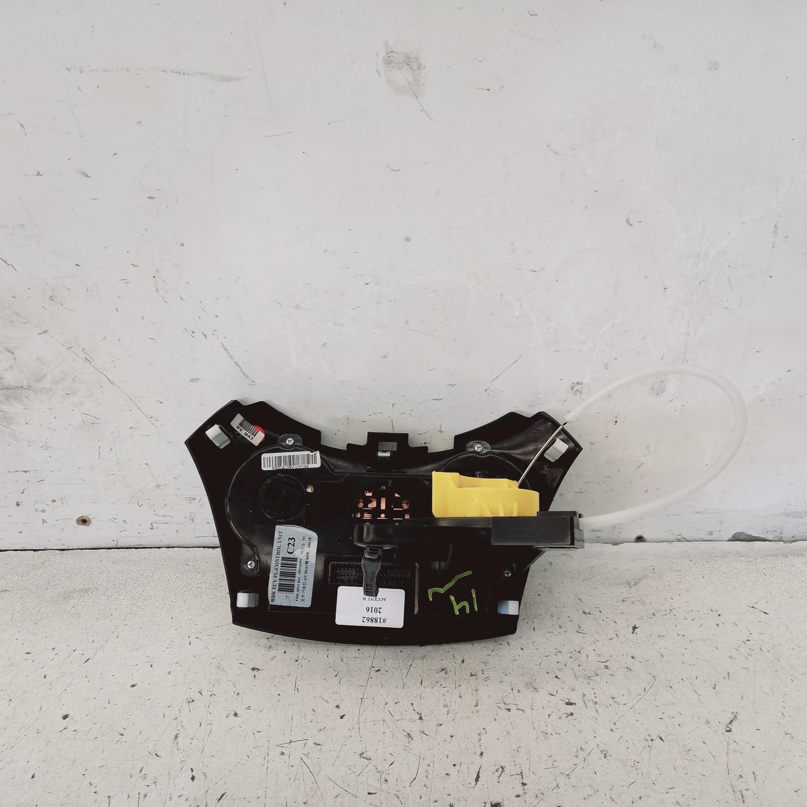 View Auto part Heater/Ac Controls Hyundai Accent 2016