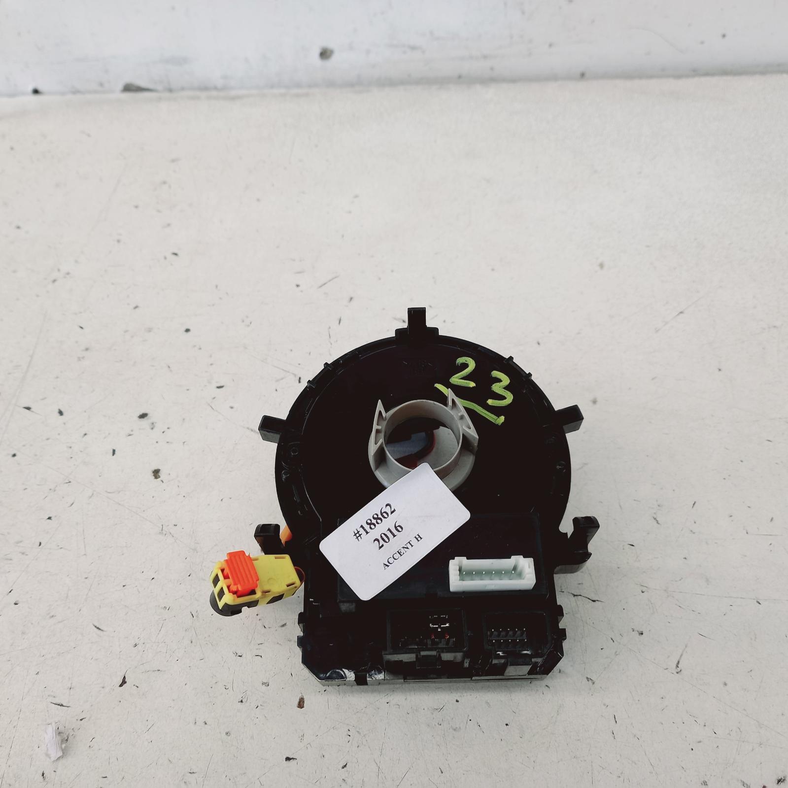 View Auto part Airbag Module/Sensor Hyundai Accent 2016