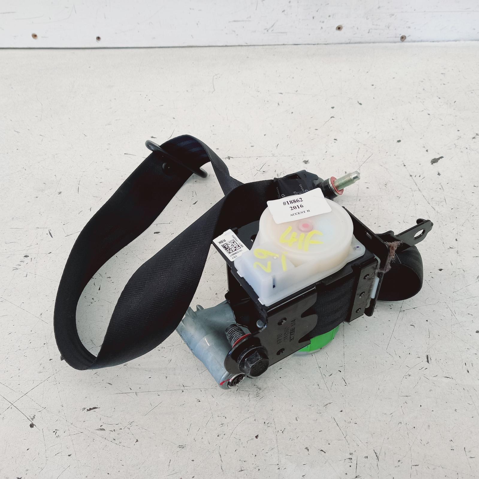 View Auto part Seatbelt/Stalk Hyundai Accent 2016