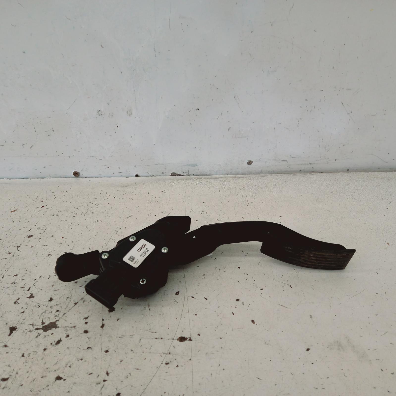 View Auto part Pedal Assembly Hyundai Accent 2016