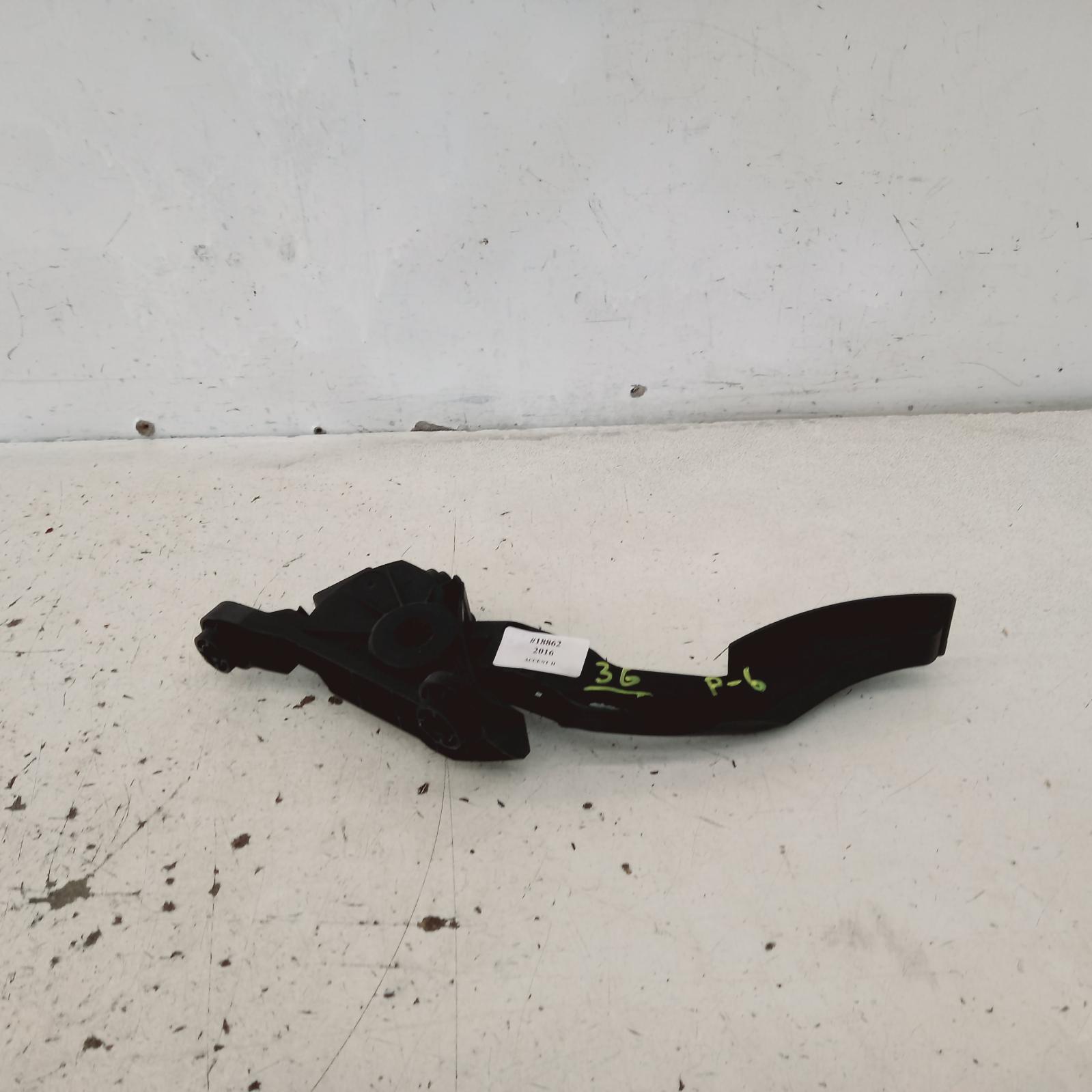 View Auto part Pedal Assembly Hyundai Accent 2016