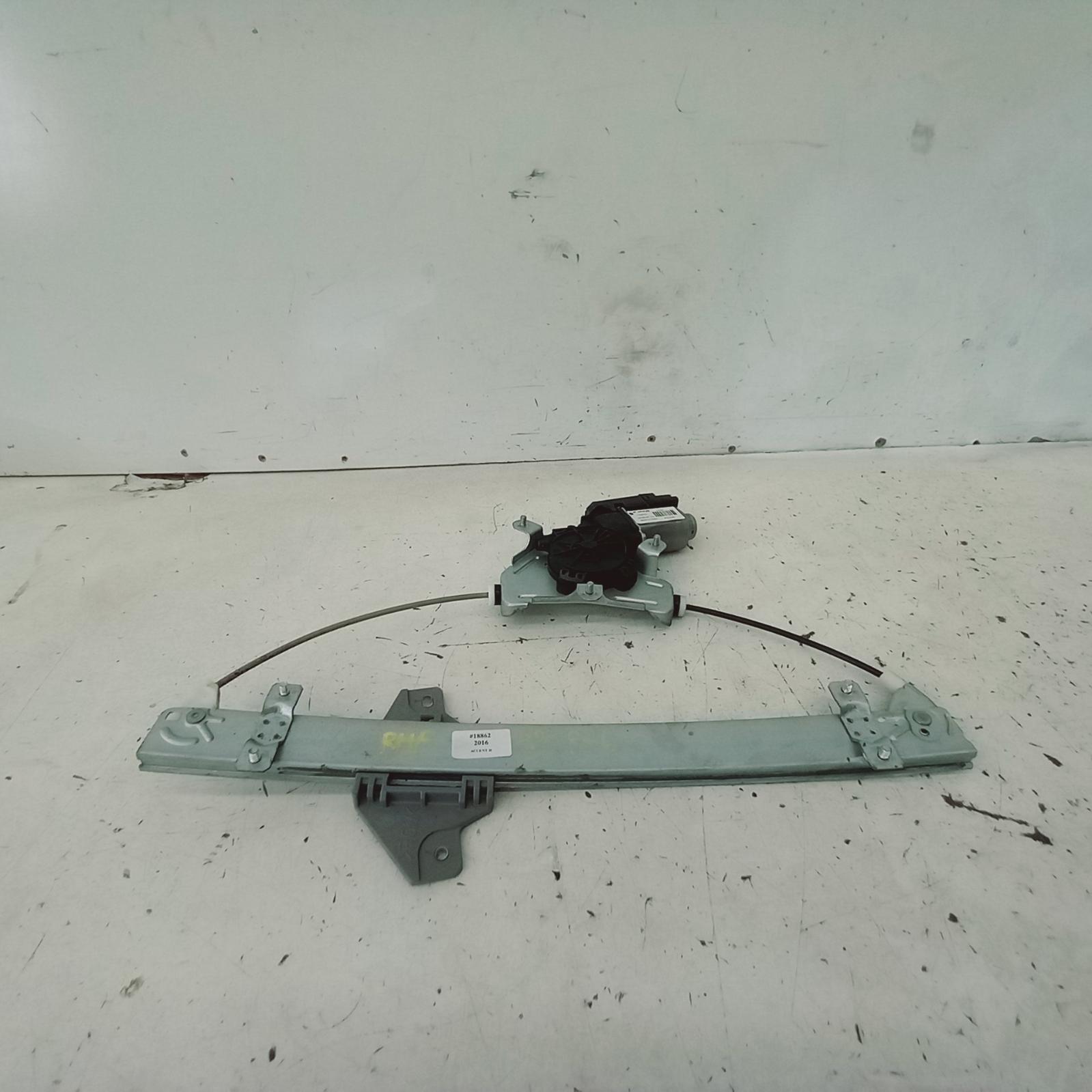 View Auto part Right Front Window Reg/Motor Hyundai Accent 2016