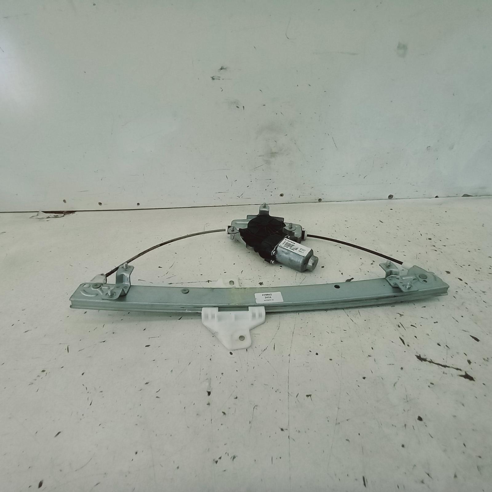 View Auto part Right Rear Wnd Reg/Motor Hyundai Accent 2016