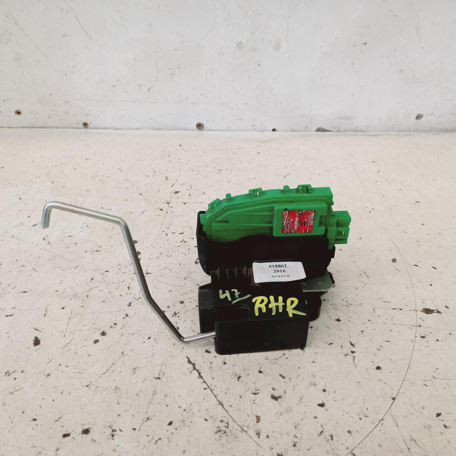 View Auto part Door/Boot/Gate Lock Hyundai Accent 2016