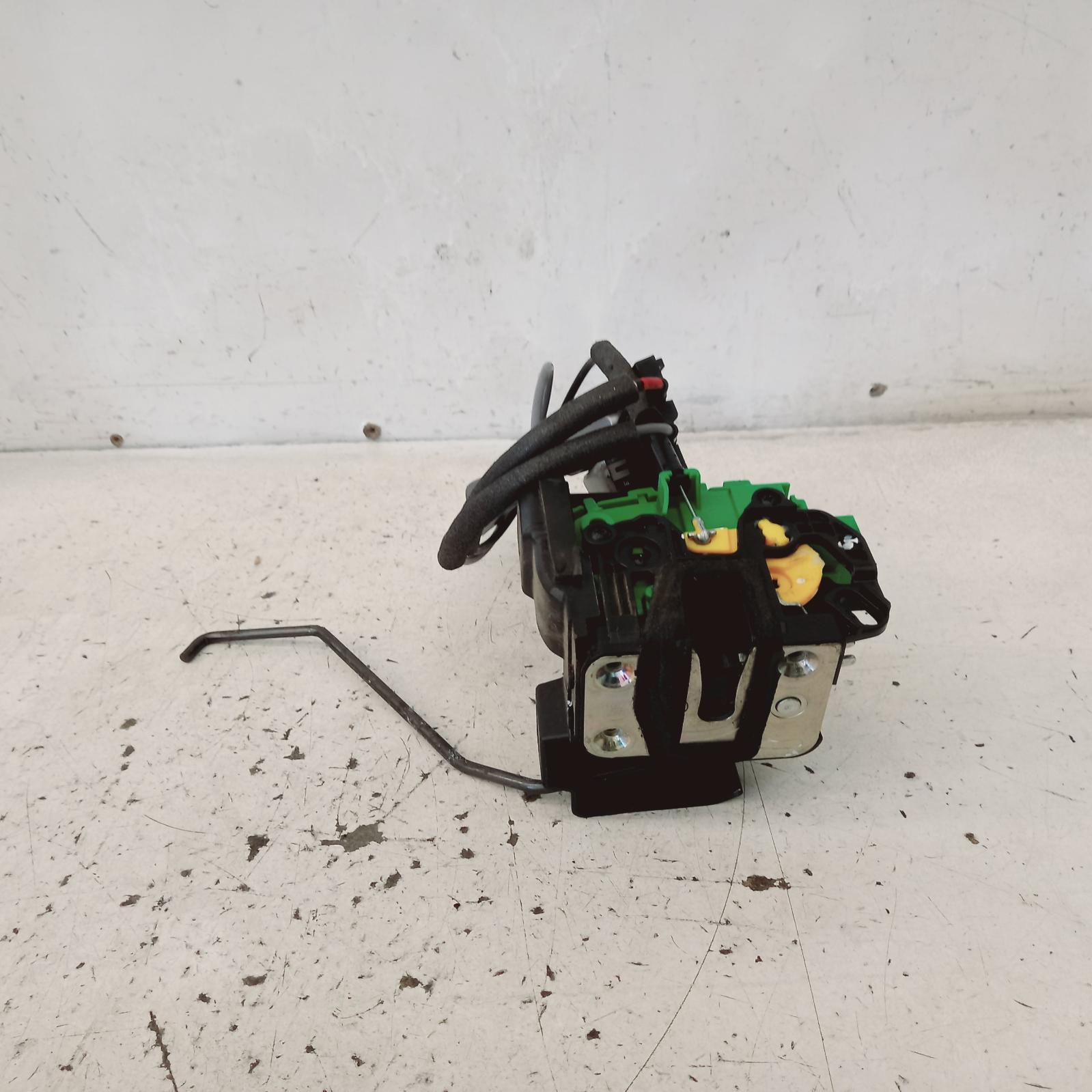 View Auto part Door/Boot/Gate Lock Hyundai Accent 2016