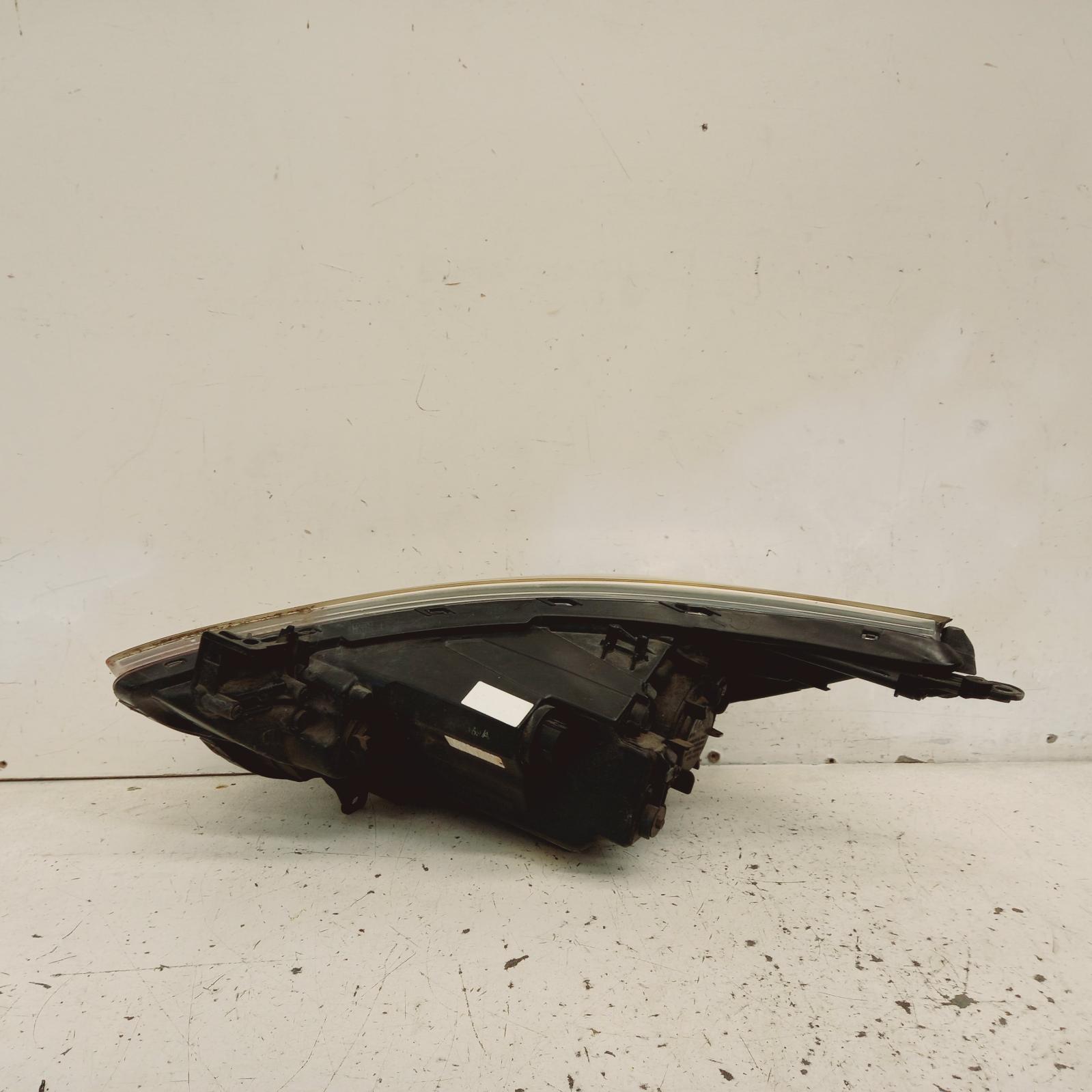 View Auto part Right Headlamp Hyundai Accent 2015