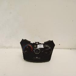 View Auto part Heater/Ac Controls Hyundai Accent 2015