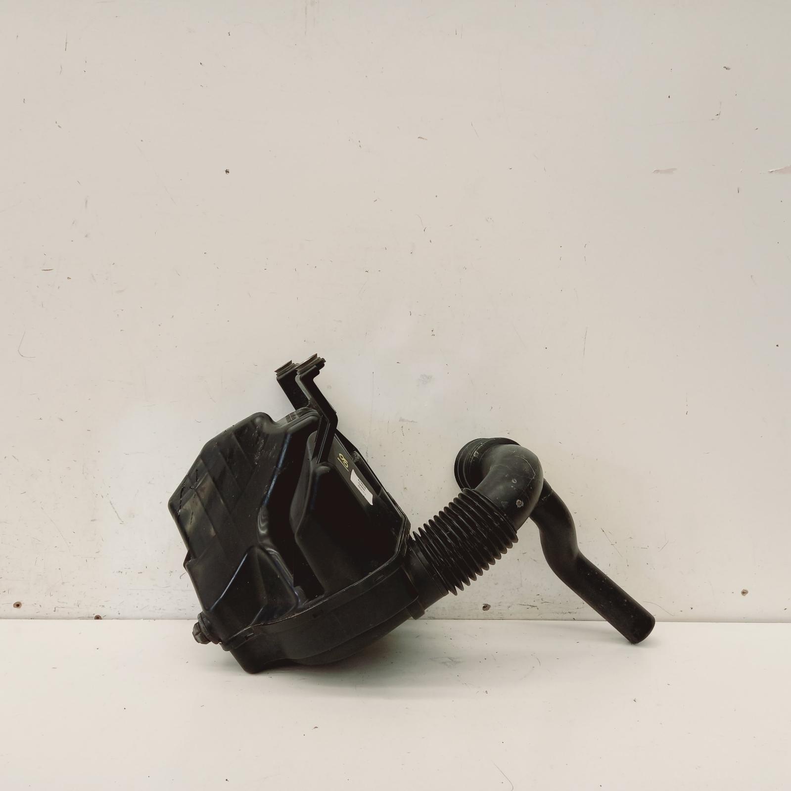 View Auto part Air Cleaner/Box Subaru Impreza 2006