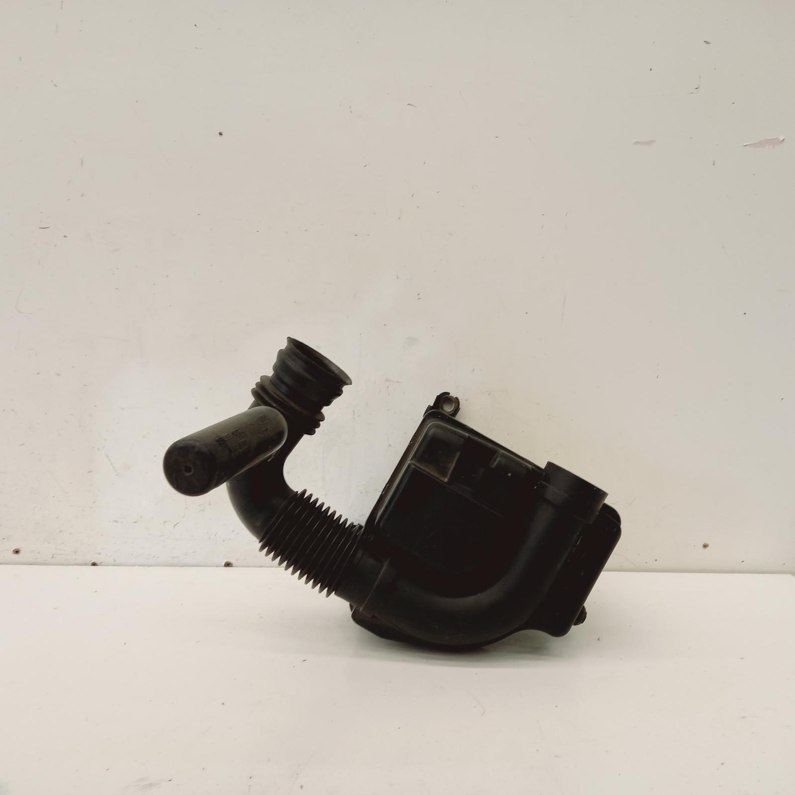 View Auto part Air Cleaner/Box Subaru Impreza 2006