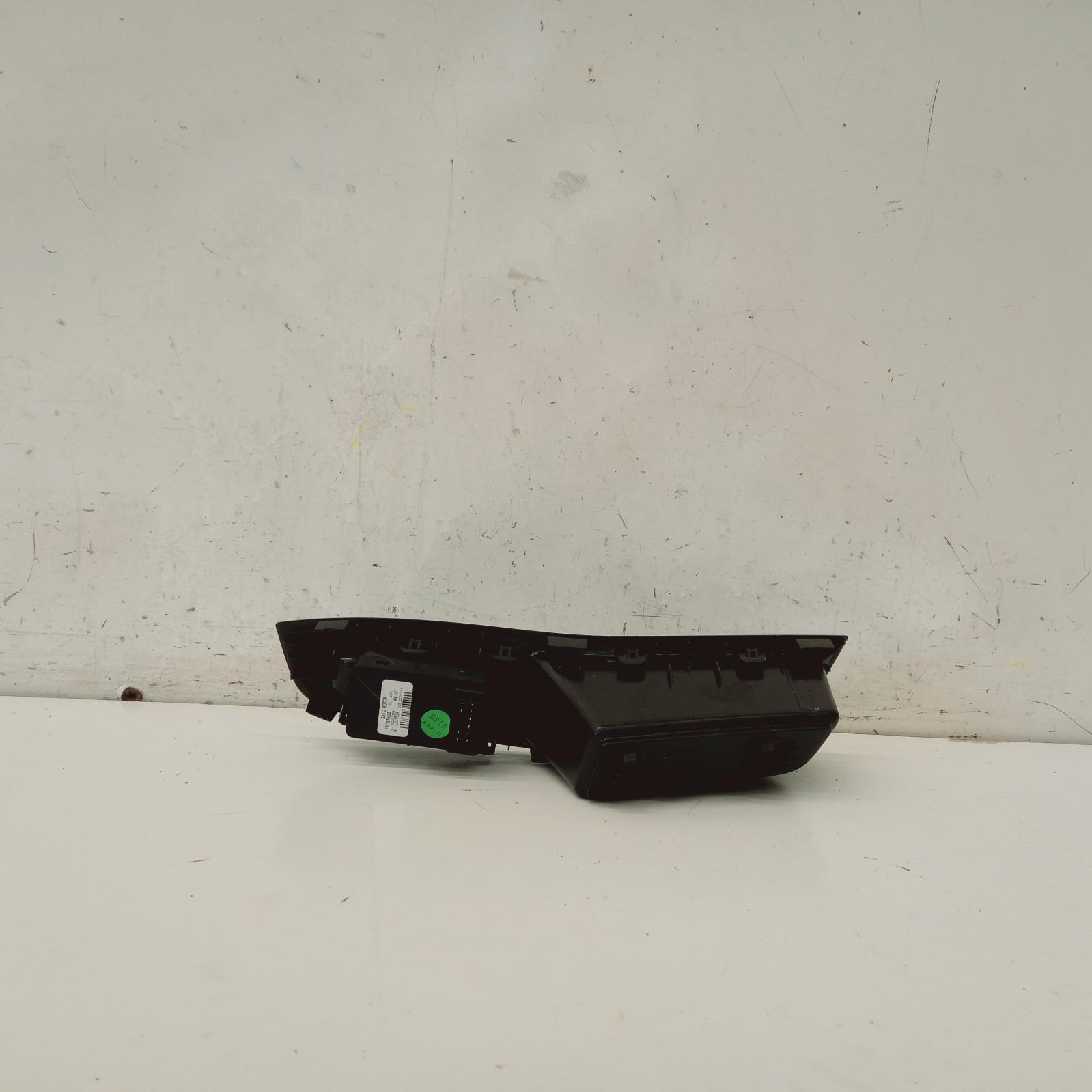 View Auto part Pwr Dr Wind Switch Mg Zs 2022