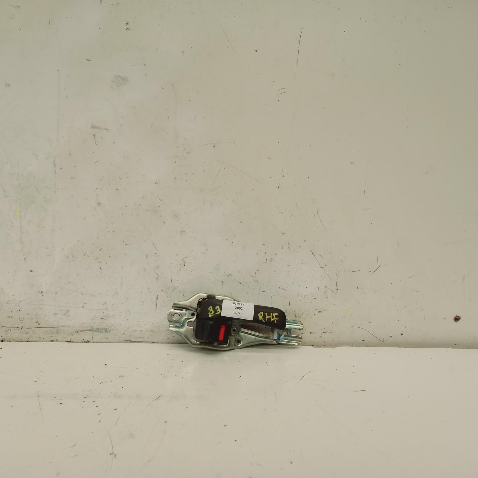 View Auto part Door Handle Toyota Hiace 2002