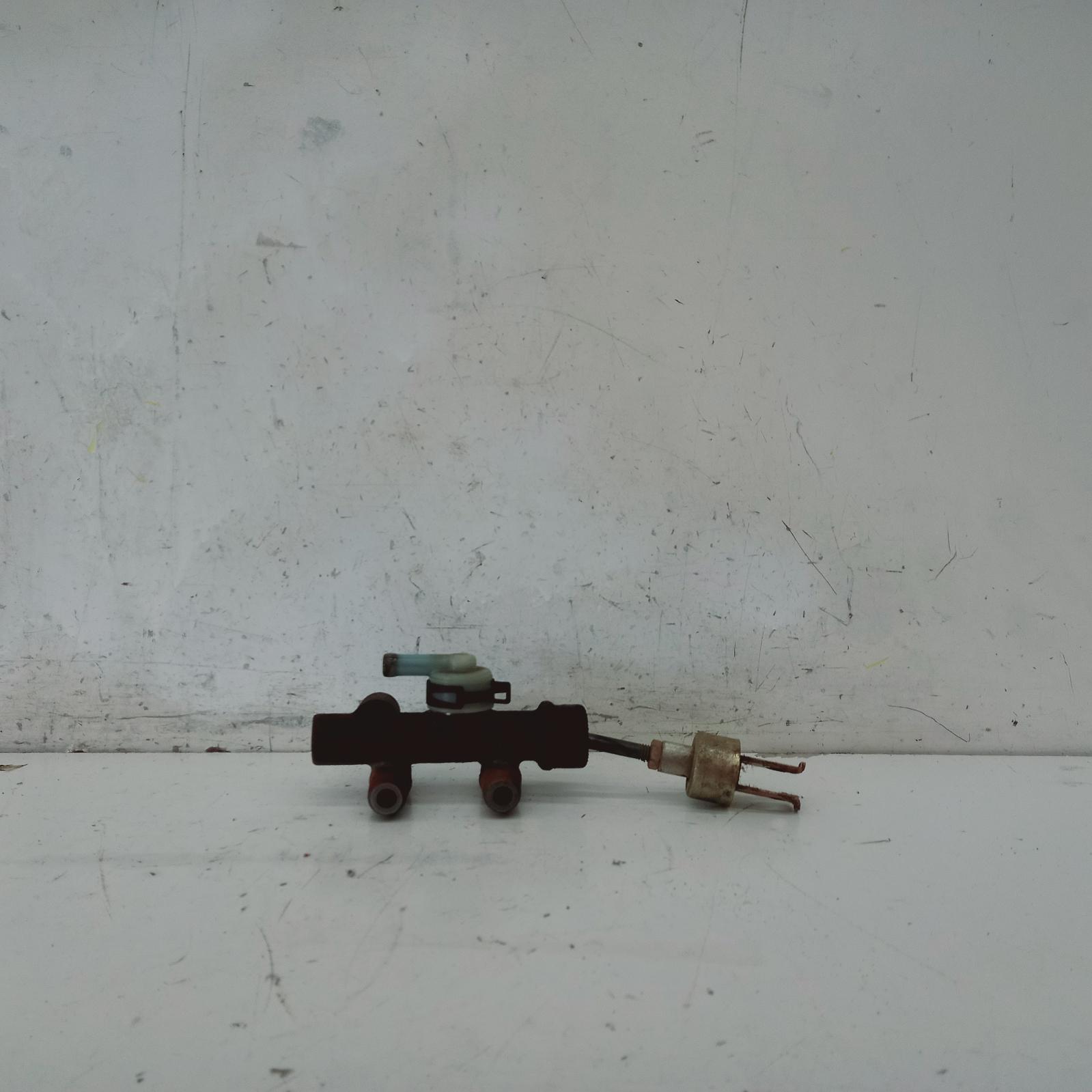 View Auto part Clutch Master Cylind Toyota Hiace 2002