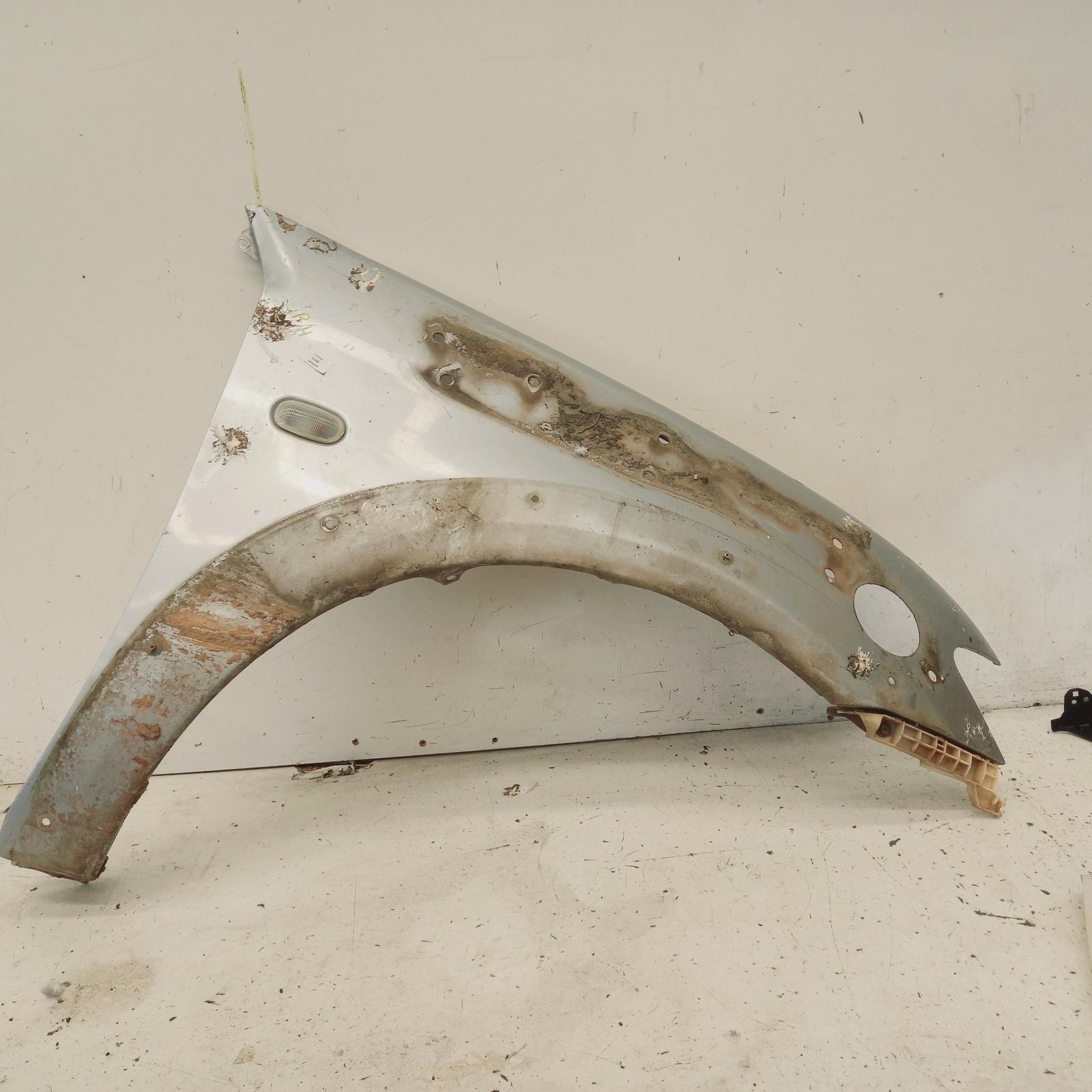 View Auto part Right Guard Mitsubishi Triton 2013