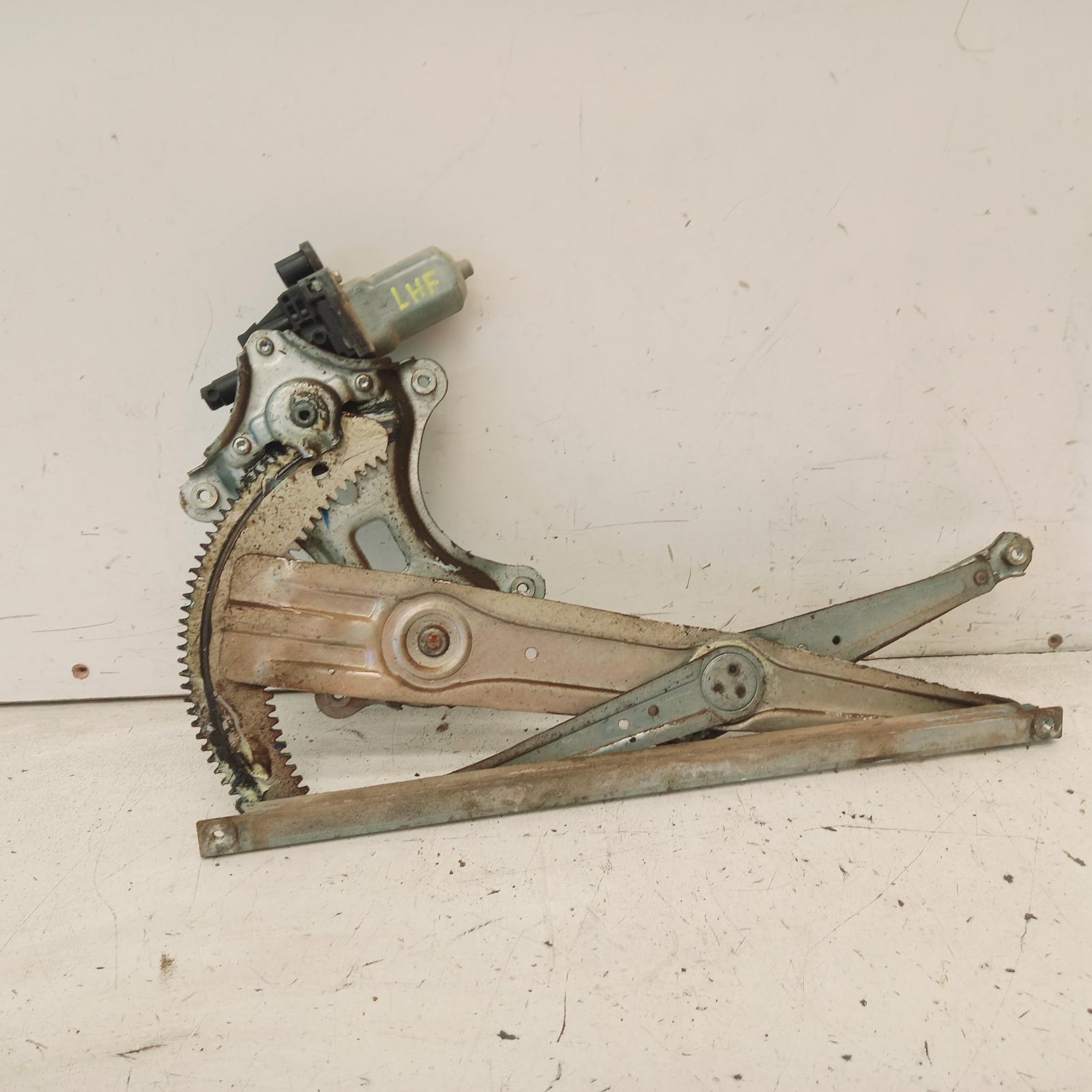 View Auto part Left Front Window Reg/Motor Mitsubishi Triton 2013