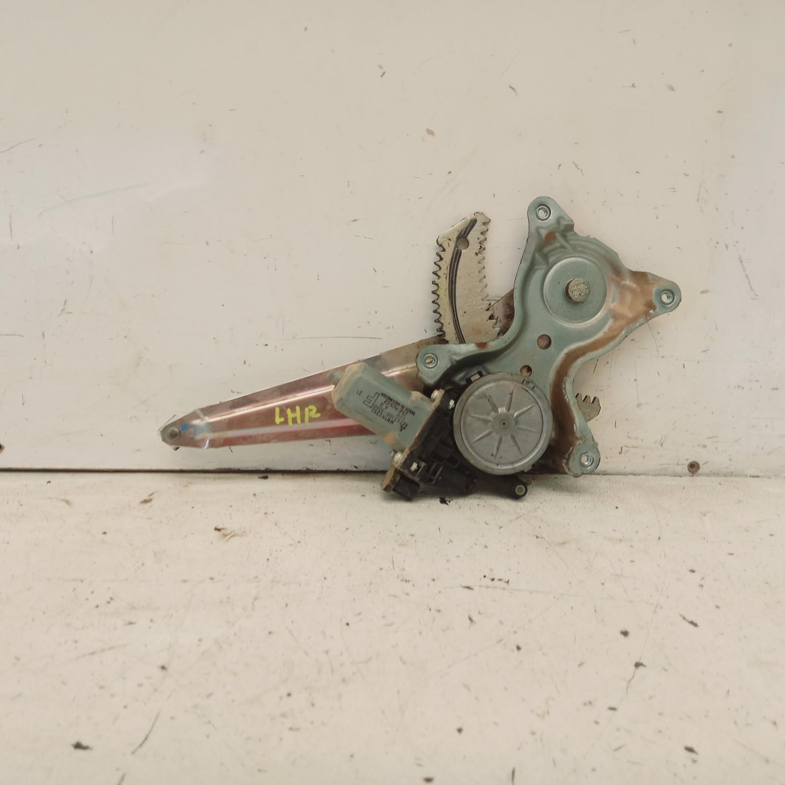 View Auto part Left Rear Wnd Reg/Motor Mitsubishi Triton 2013
