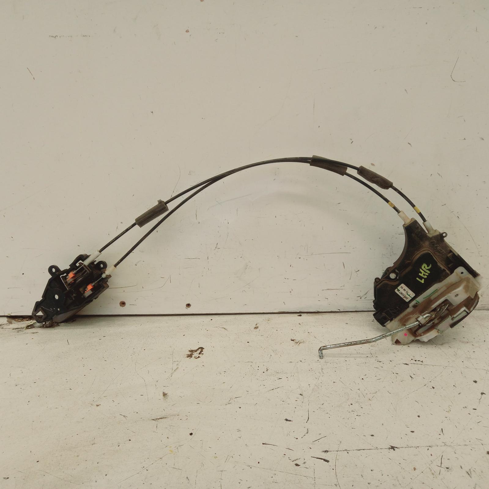 View Auto part Door/Boot/Gate Lock Mitsubishi Triton 2013