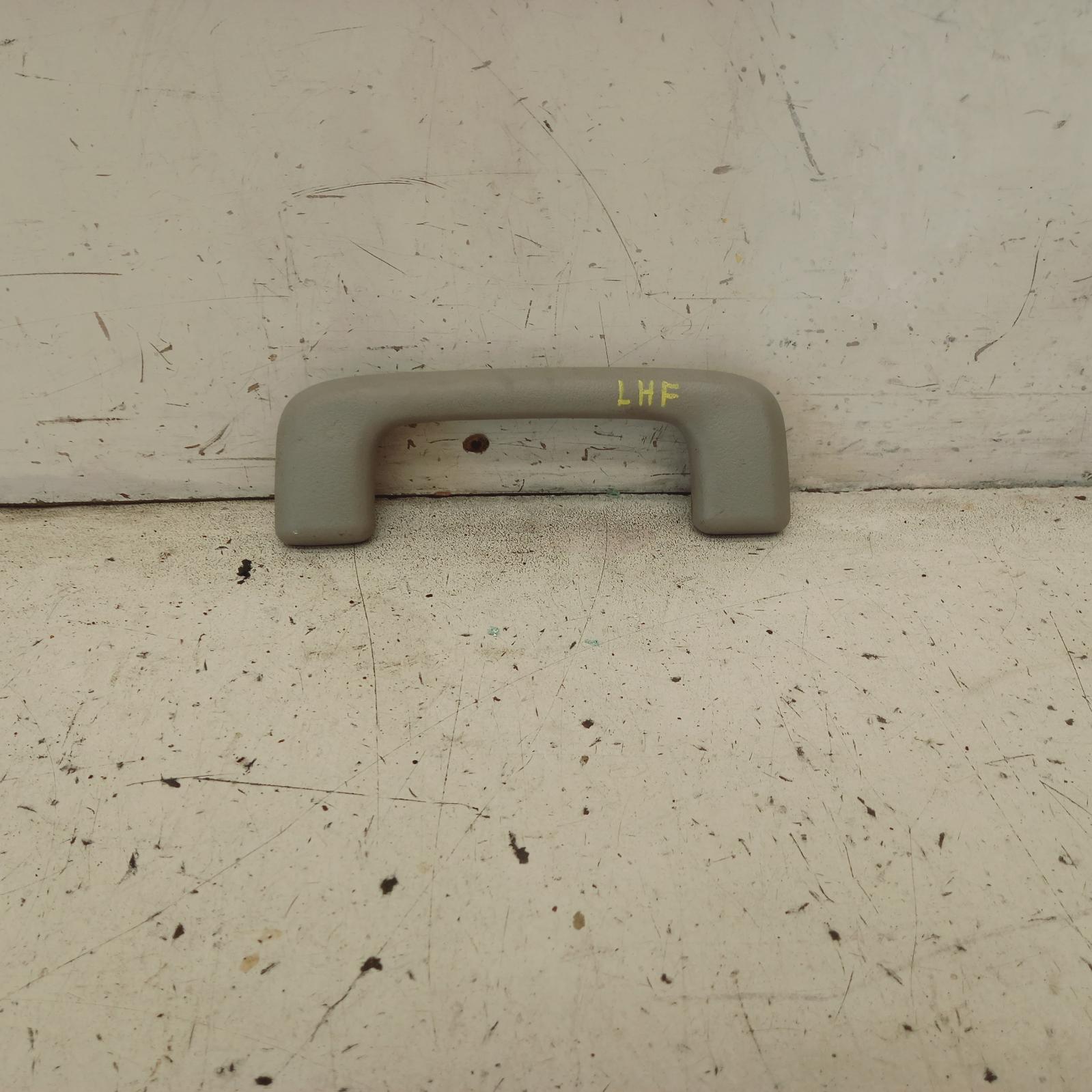 View Auto part Grab Handle Mitsubishi Triton 2013