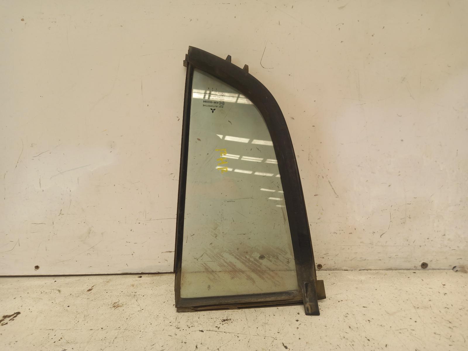 View Auto part Right Rear 1/4 Door Glass Mitsubishi Triton 2013
