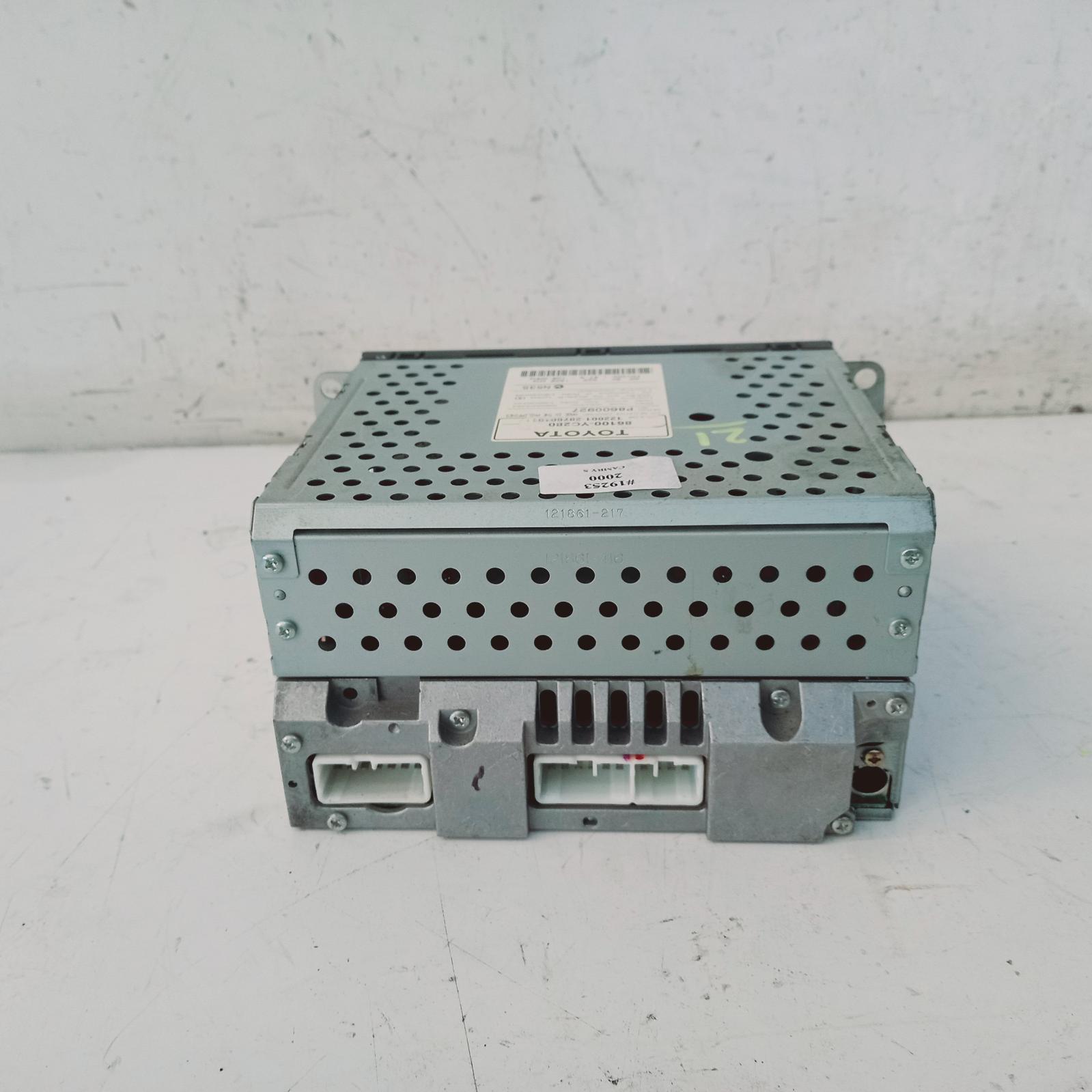 View Auto part Radio/Cd/Dvd/Sat/Tv Toyota Camry 2000