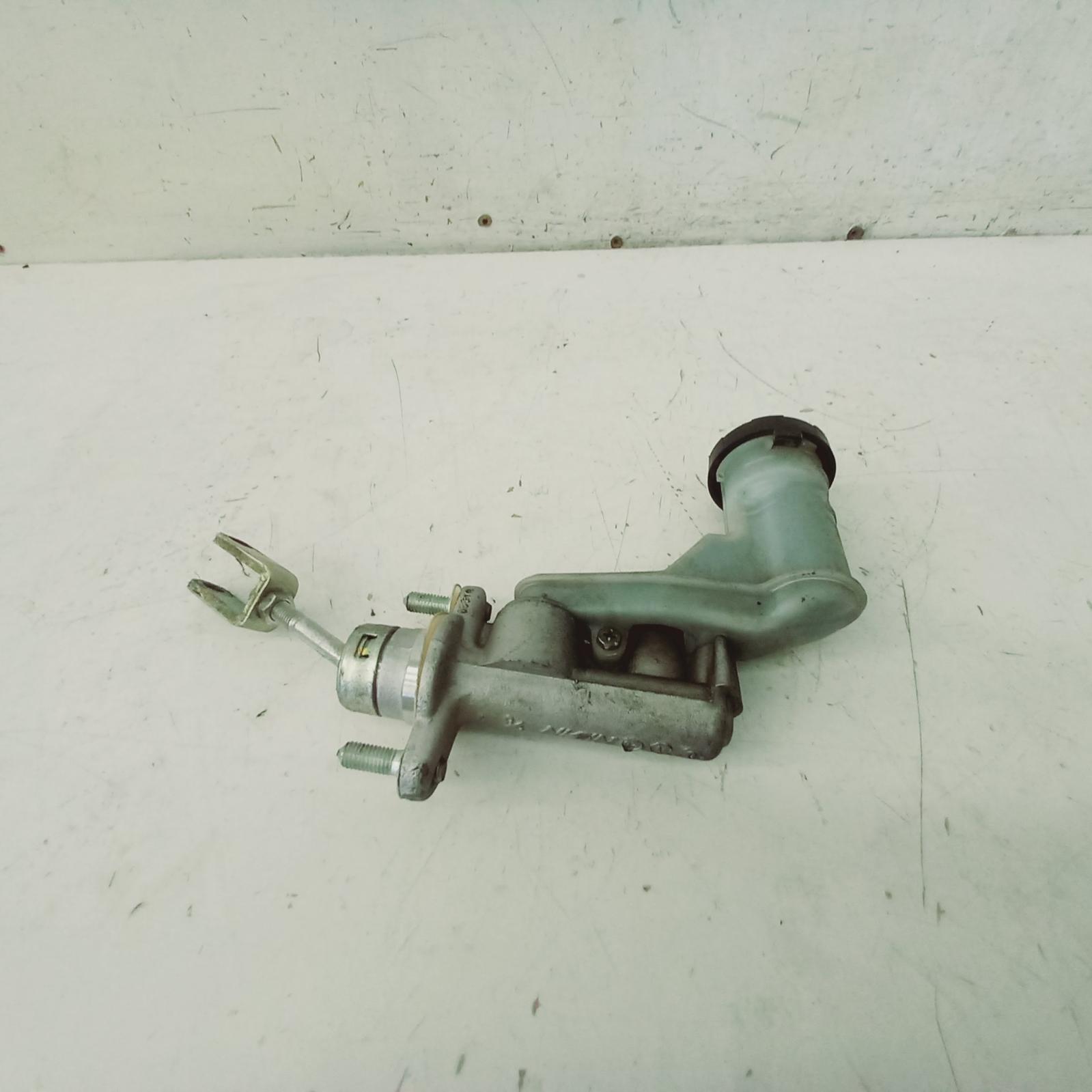 View Auto part Clutch Master Cylind Holden Colorado 2010