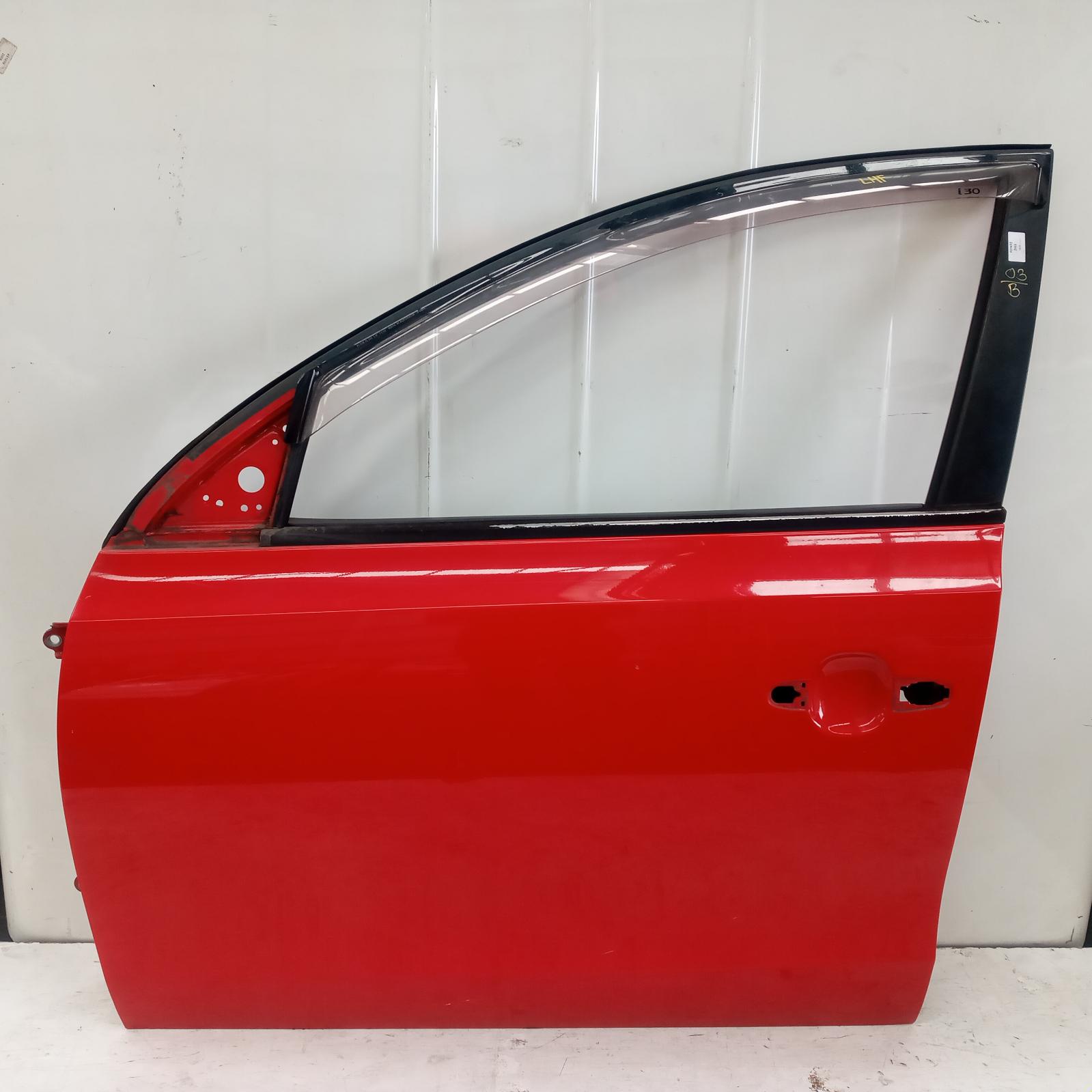 View Auto part Left Front Door Hyundai I30 2011