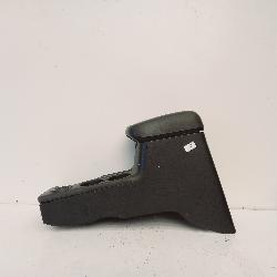 View Auto part Console Mitsubishi Triton 2021