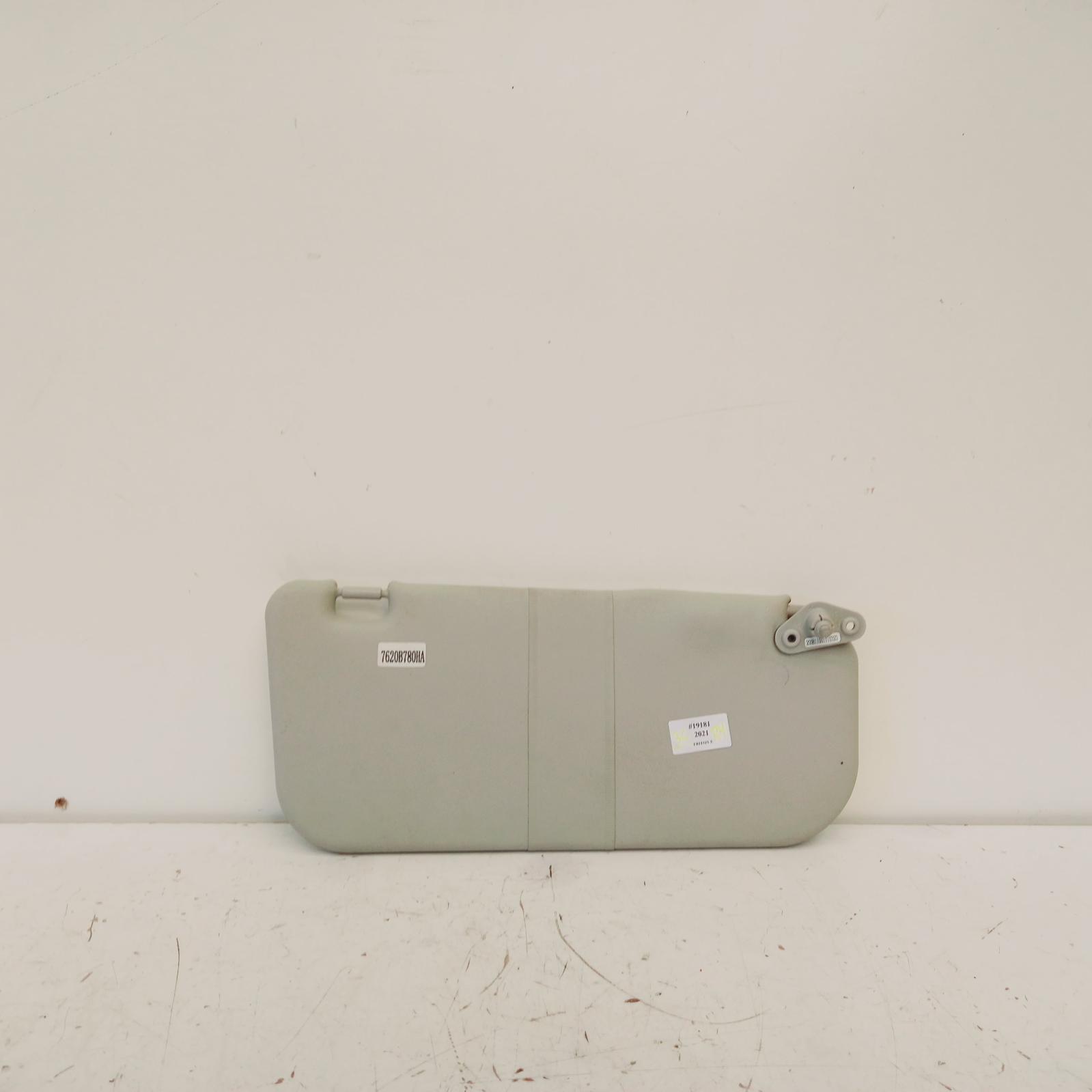 View Auto part Sunvisor Mitsubishi Triton 2021