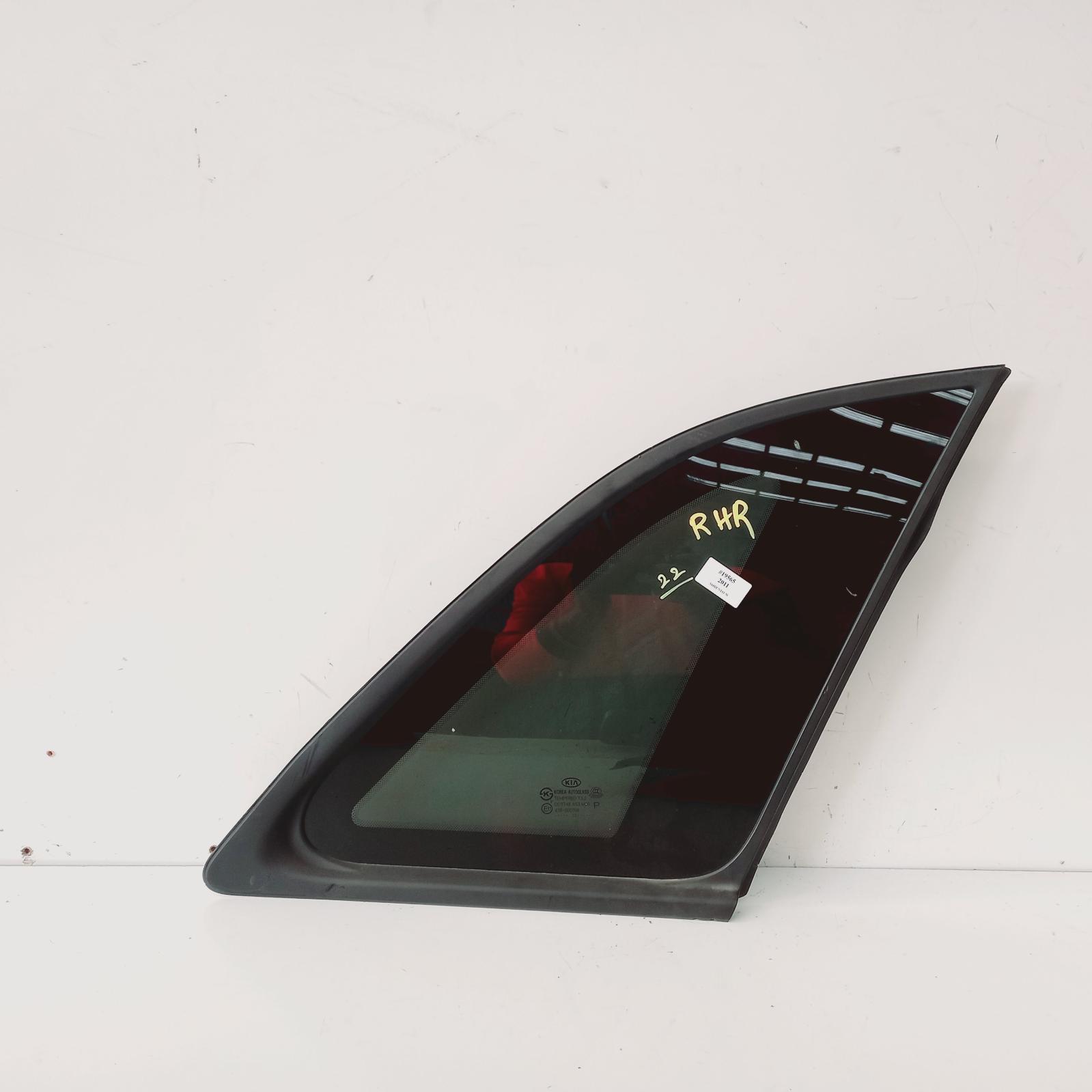 View Auto part Right Rear Side Glass Kia Sorento 2011