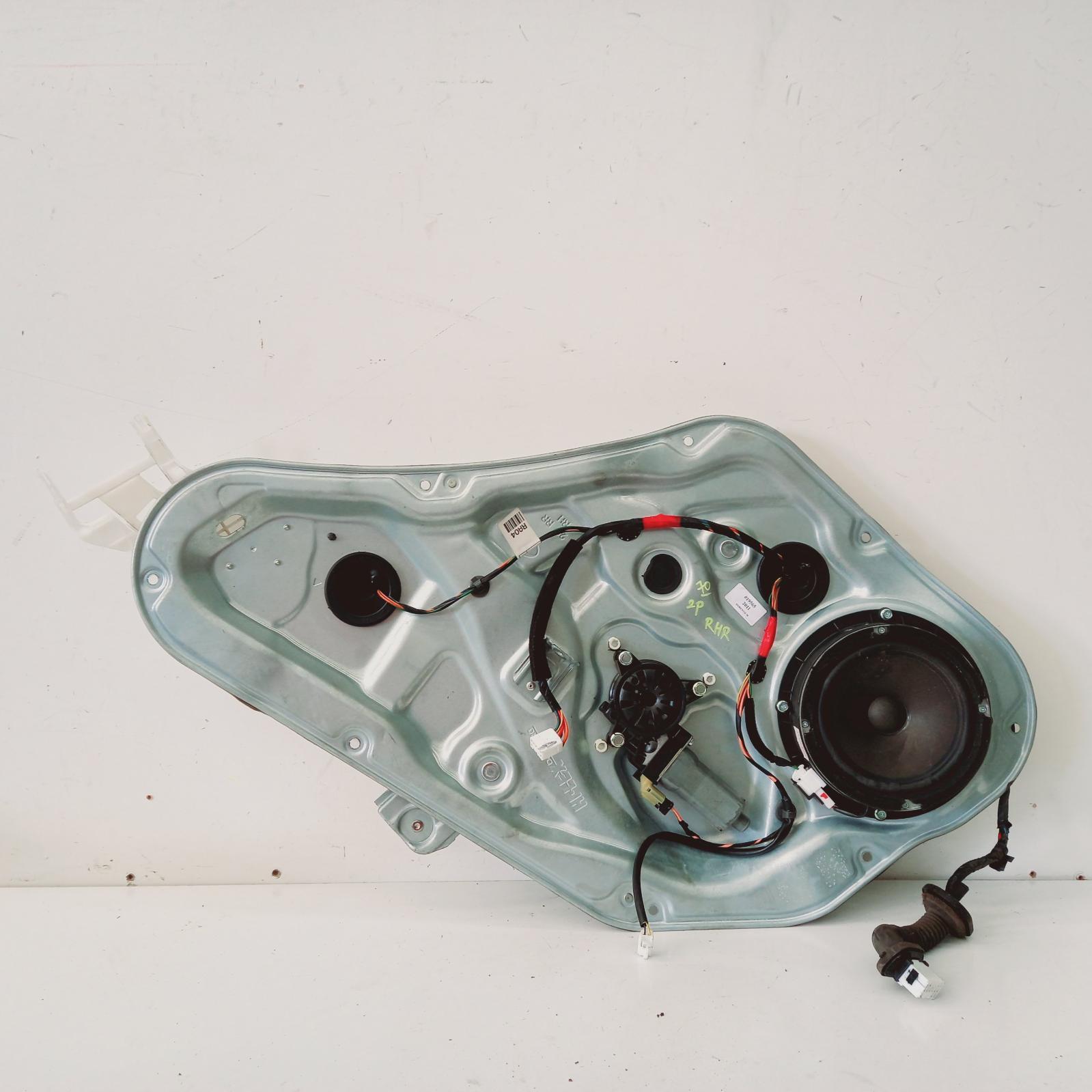 View Auto part Right Rear Wnd Reg/Motor Kia Sorento 2011