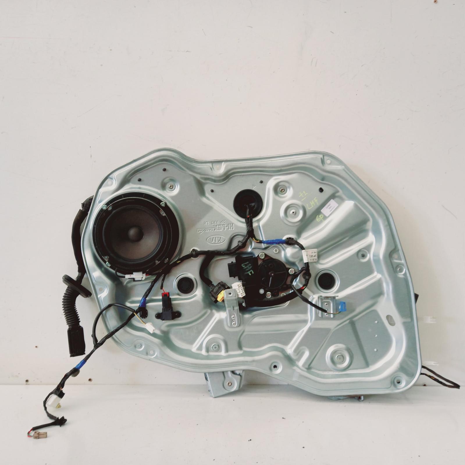 View Auto part Left Front Window Reg/Motor Kia Sorento 2011
