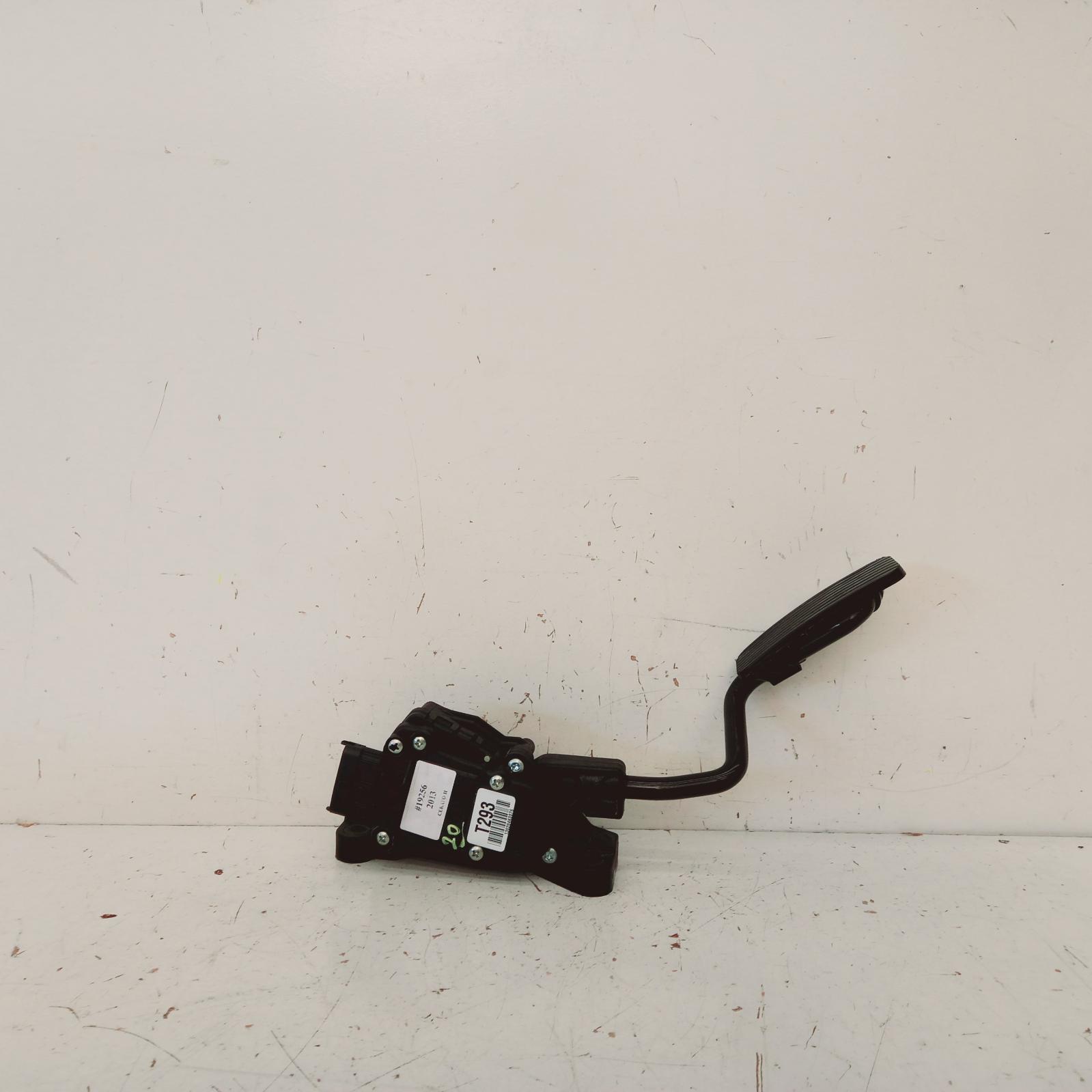 View Auto part Pedal Assembly Kia Cerato 2013