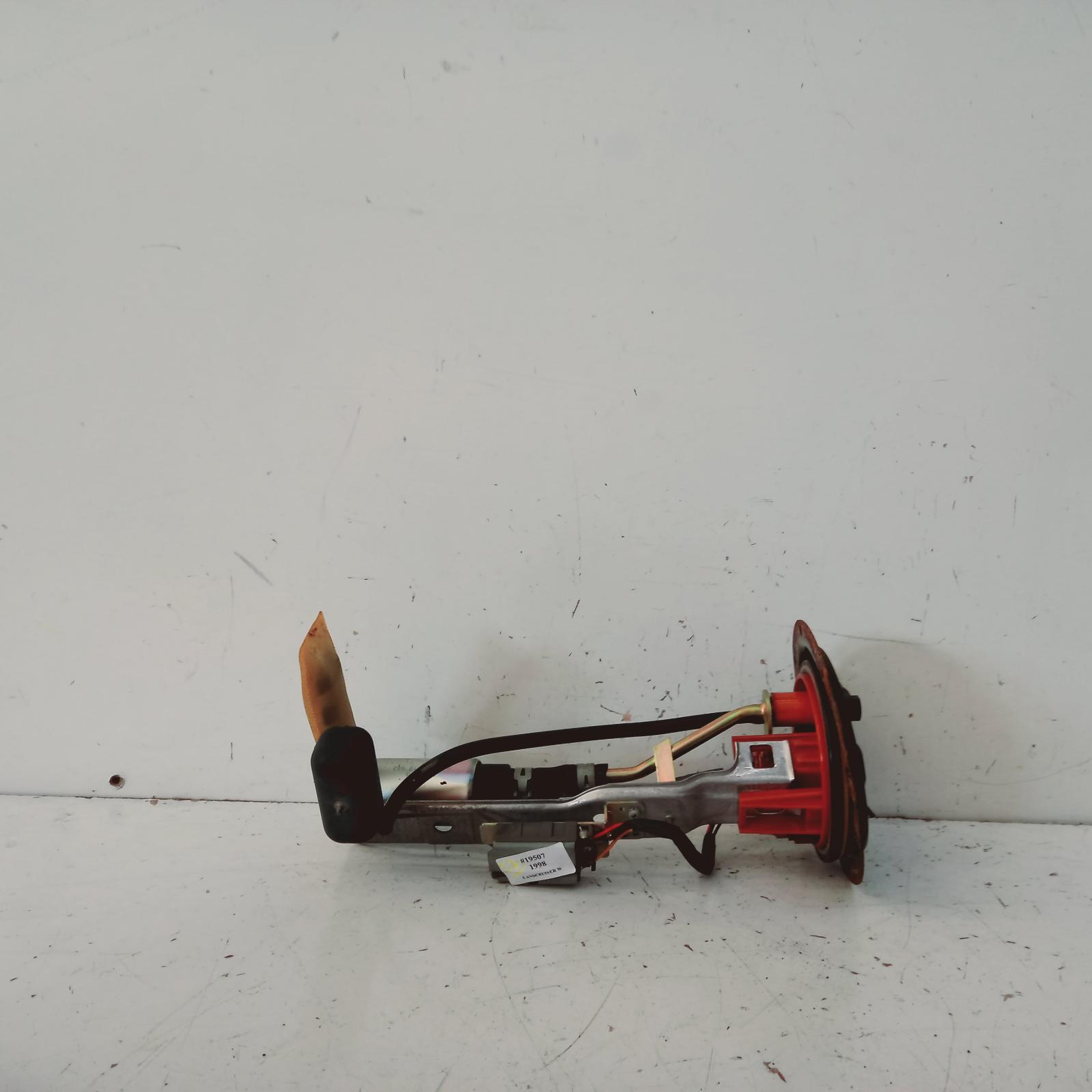 View Auto part Fuel Pump Toyota Landcruiser 1998