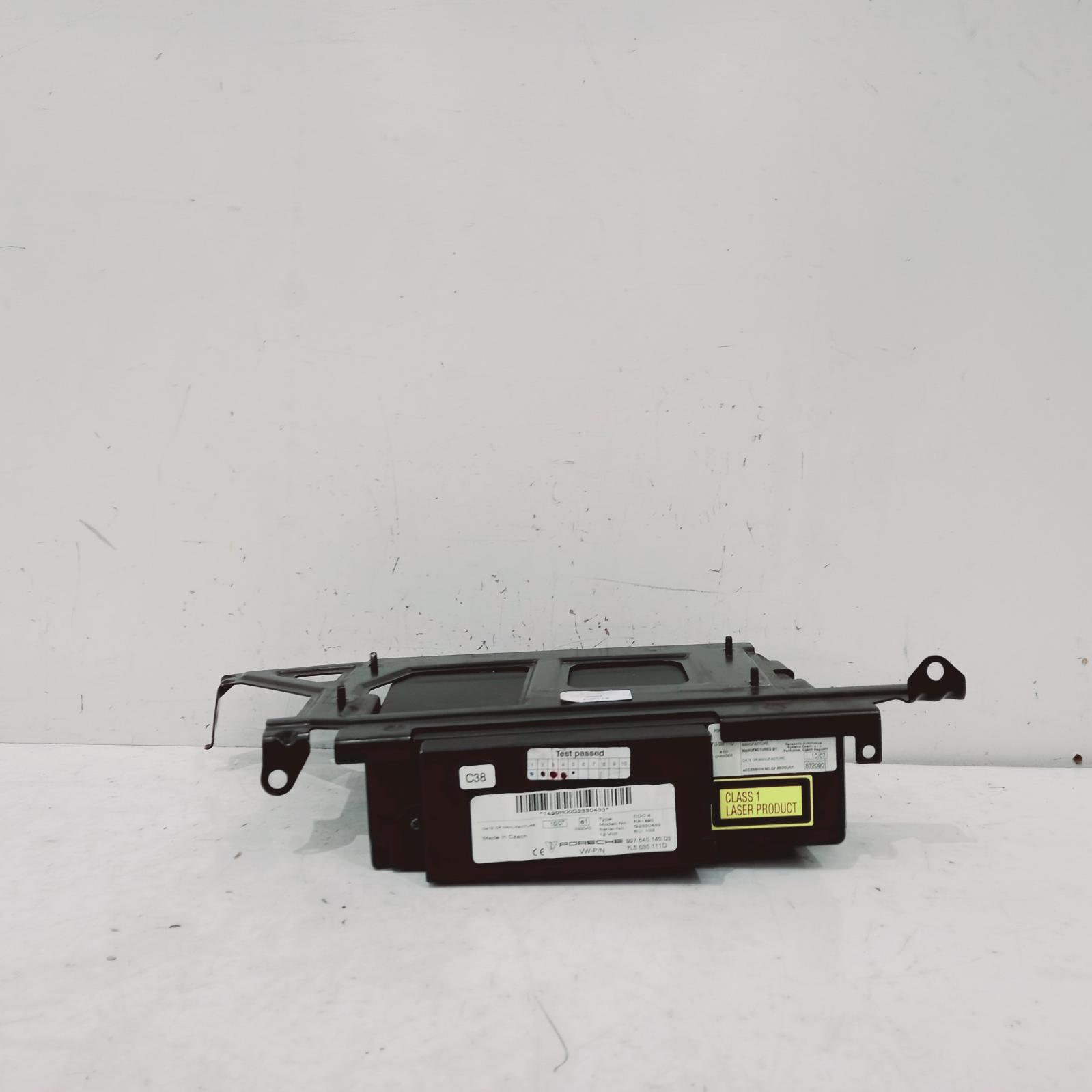 View Auto part Radio/Cd/Dvd/Sat/Tv Porsche Cayenne 2008