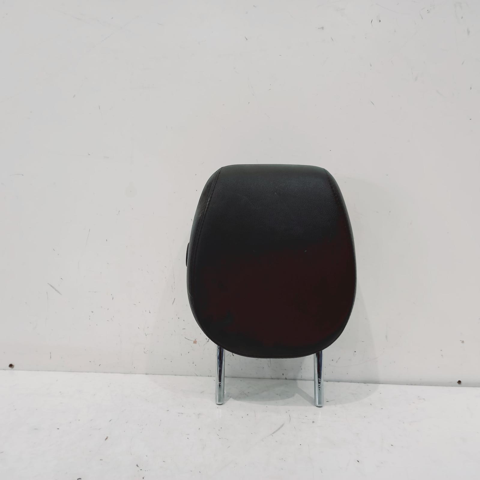 View Auto part Headrest Porsche Cayenne 2008