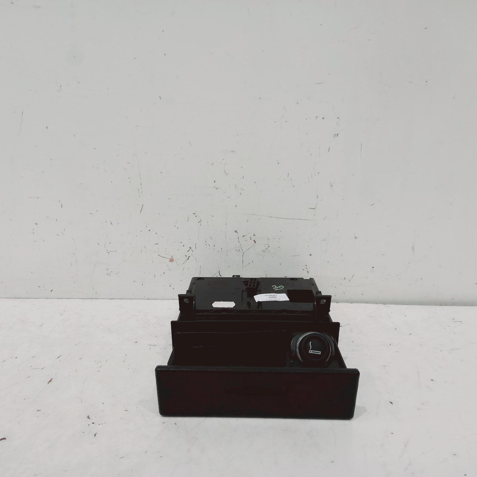 View Auto part Ashtray Porsche Cayenne 2008