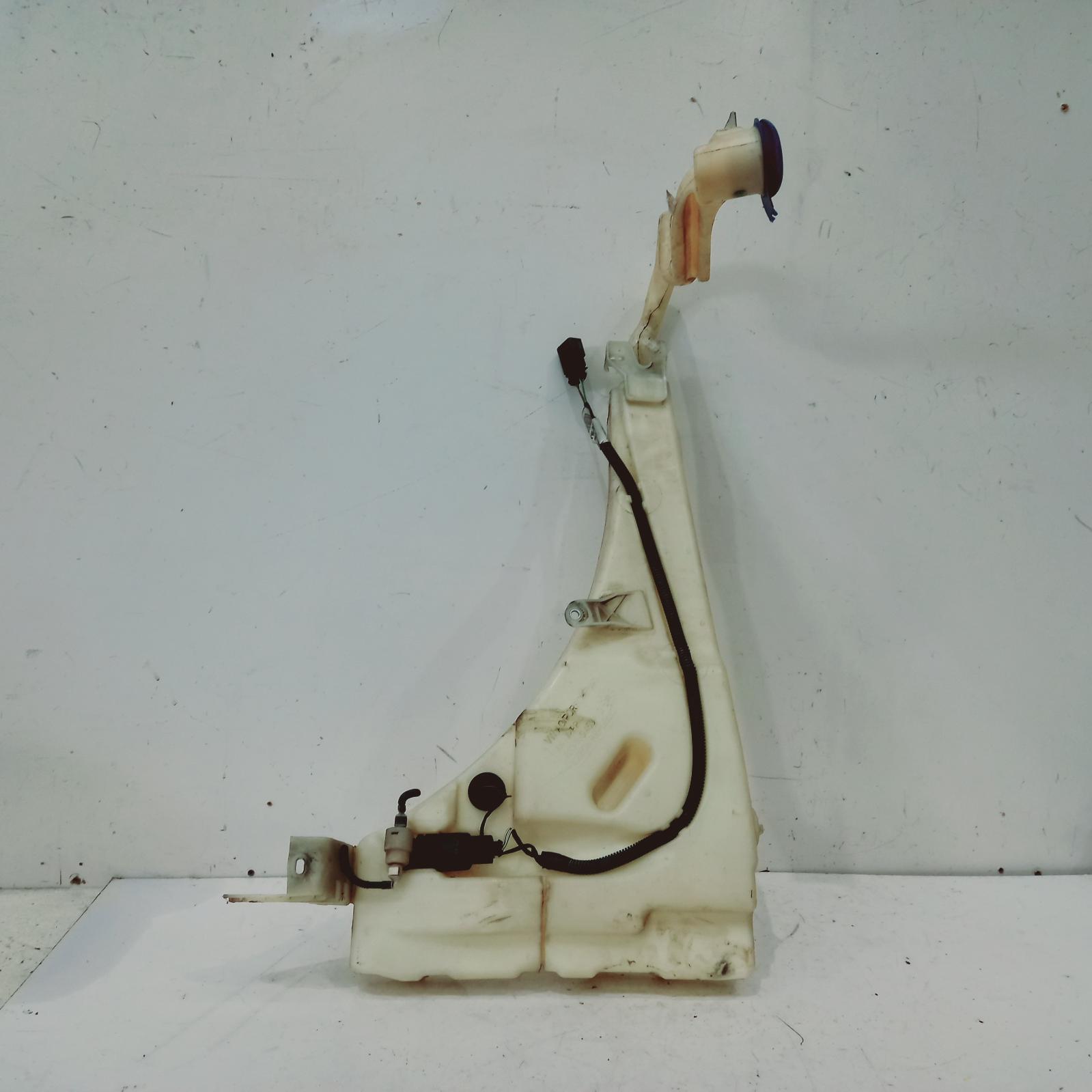 View Auto part Washer Bottle Porsche Cayenne 2008