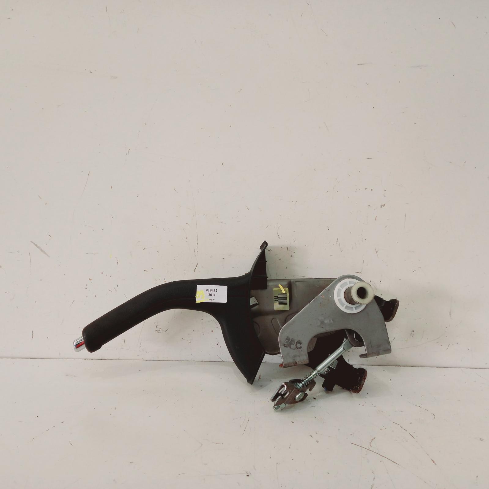View Auto part Handbrake Lever Hyundai I30 2011