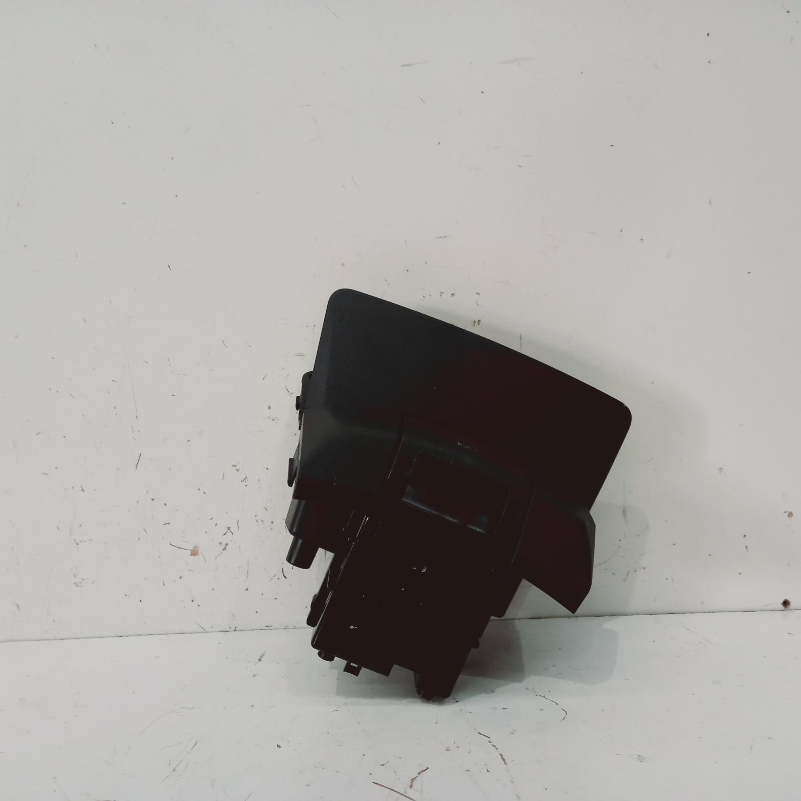 View Auto part Ashtray Hyundai I30 2011