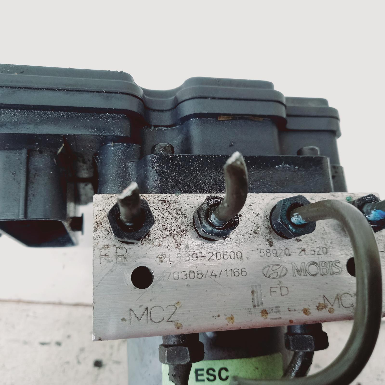 View Auto part Abs Pump/Modulator Hyundai I30 2011