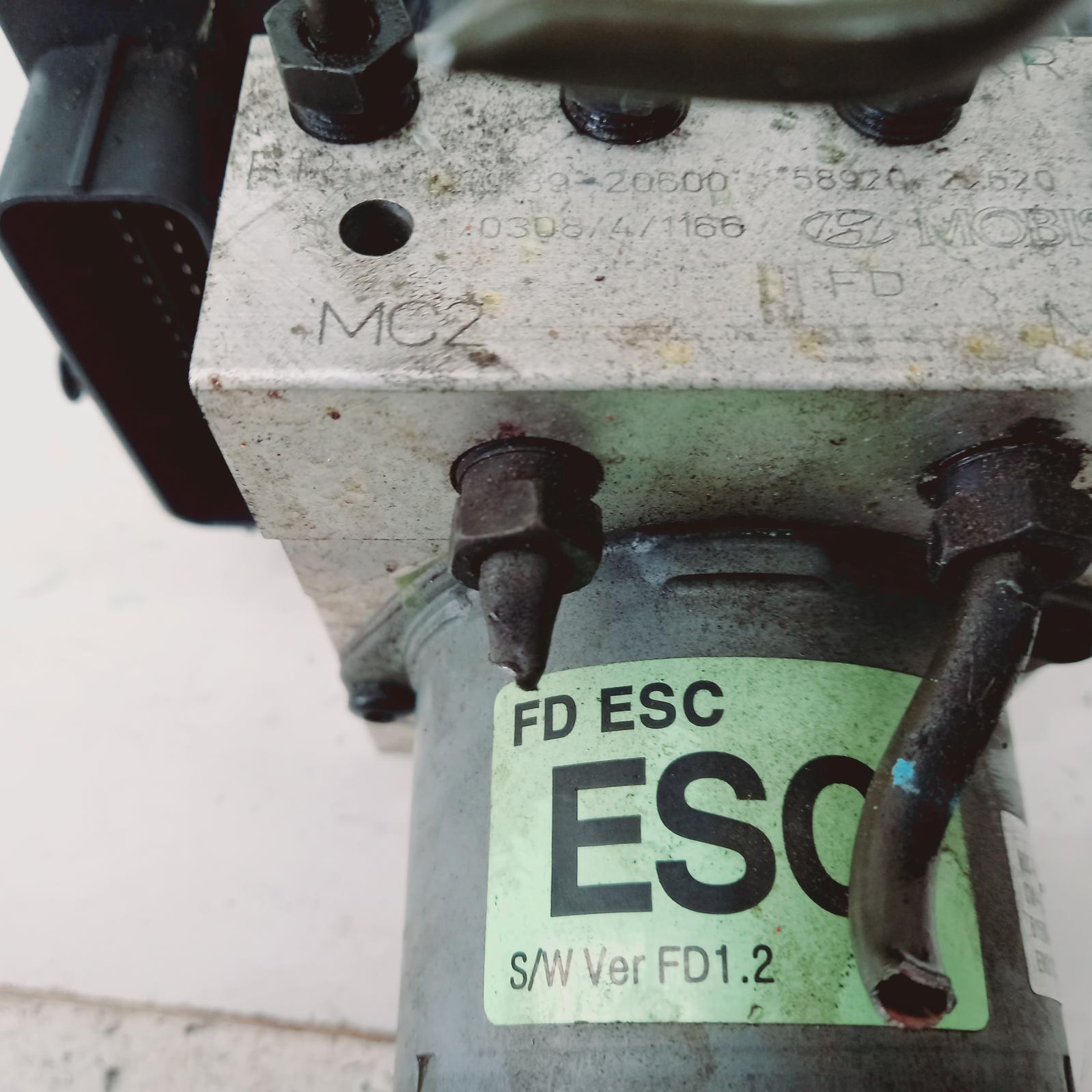 View Auto part Abs Pump/Modulator Hyundai I30 2011