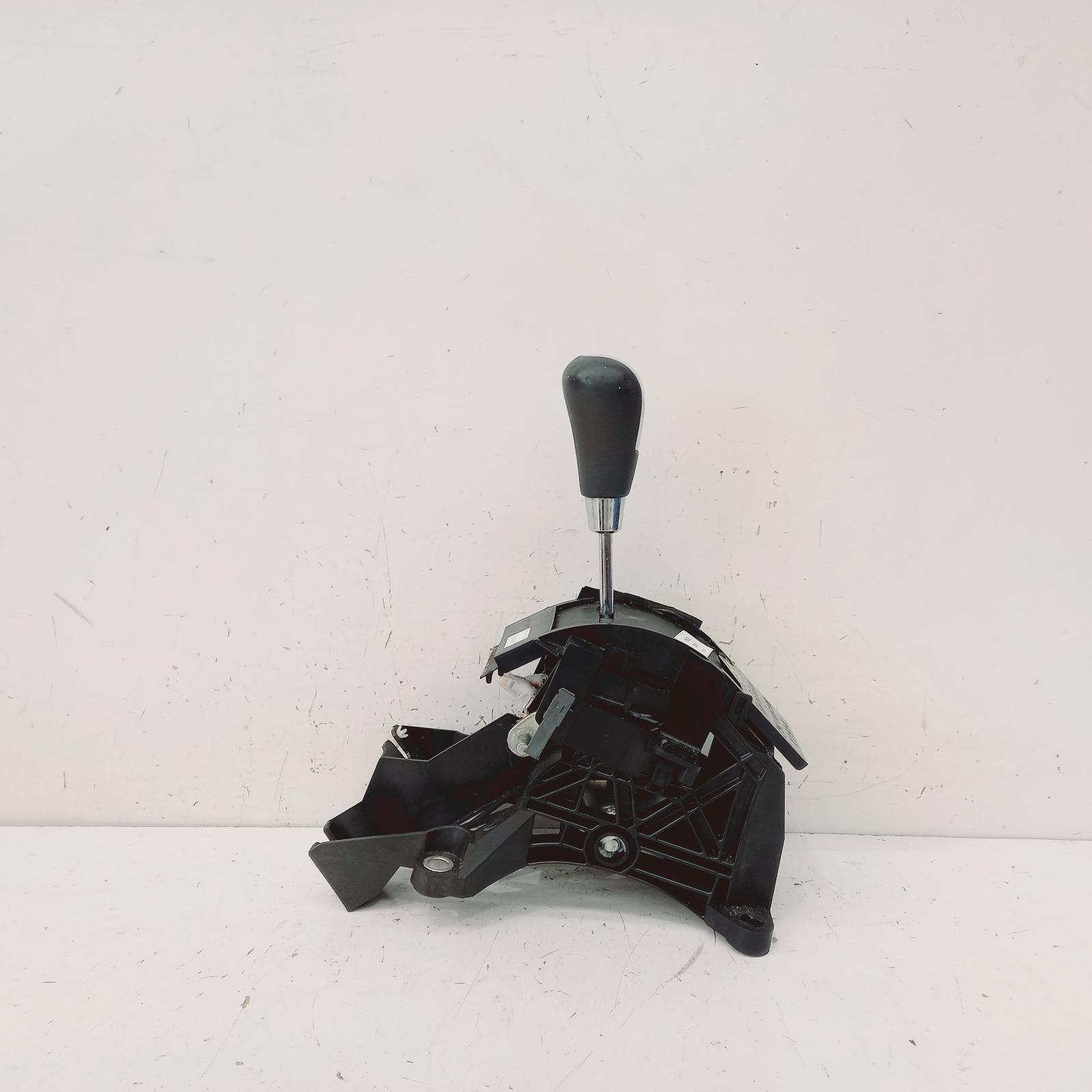 View Auto part Gear Stick/Shifter Mazda Cx7 2010