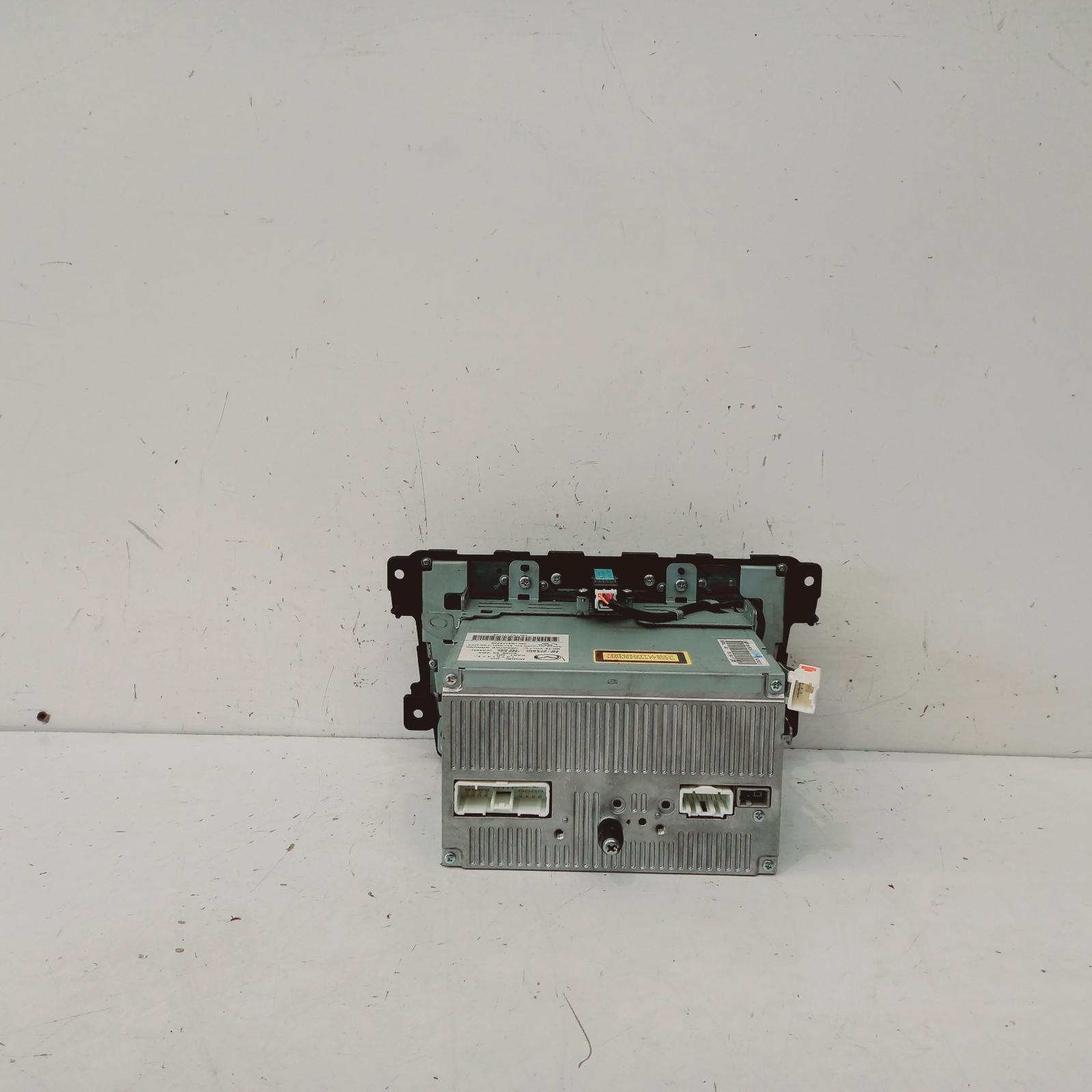View Auto part Radio/Cd/Dvd/Sat/Tv Mazda Cx7 2010