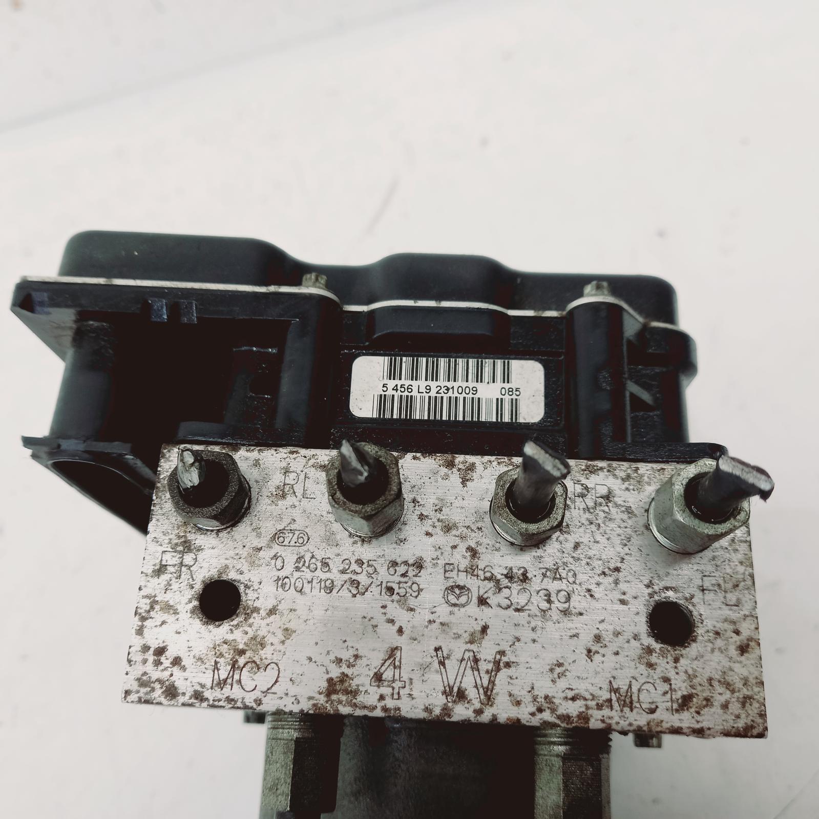 View Auto part Abs Pump/Modulator Mazda Cx7 2010