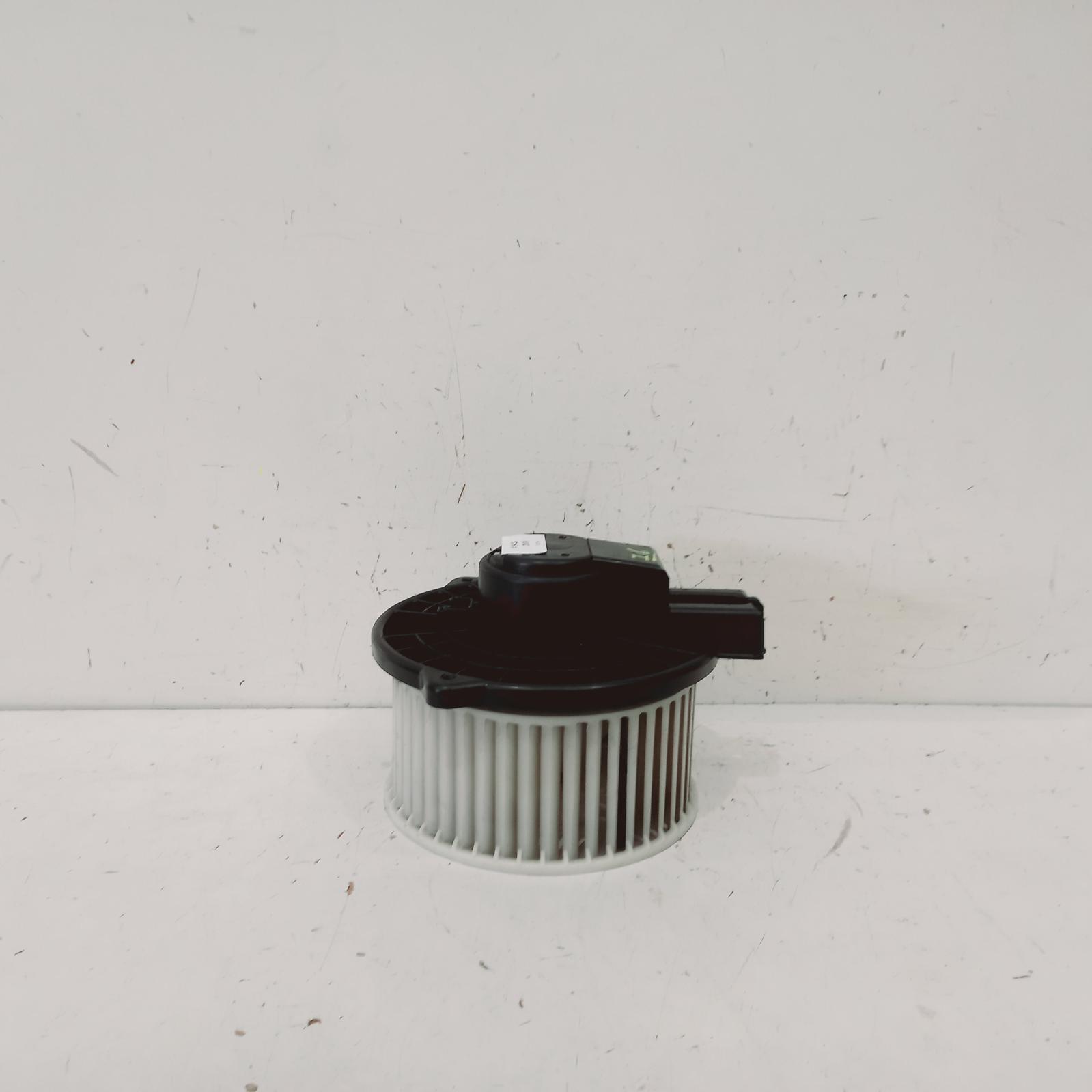View Auto part Heater Fan Motor Mazda Cx7 2010