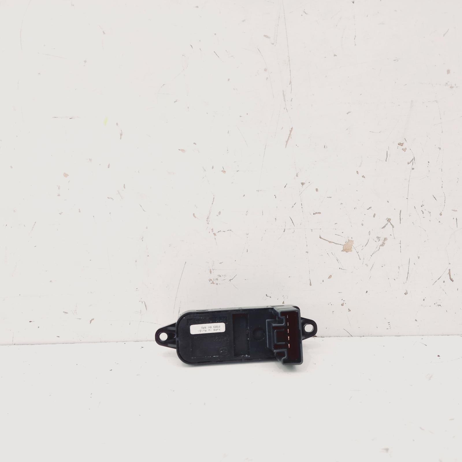 View Auto part Pwr Dr Wind Switch Mazda Cx7 2010