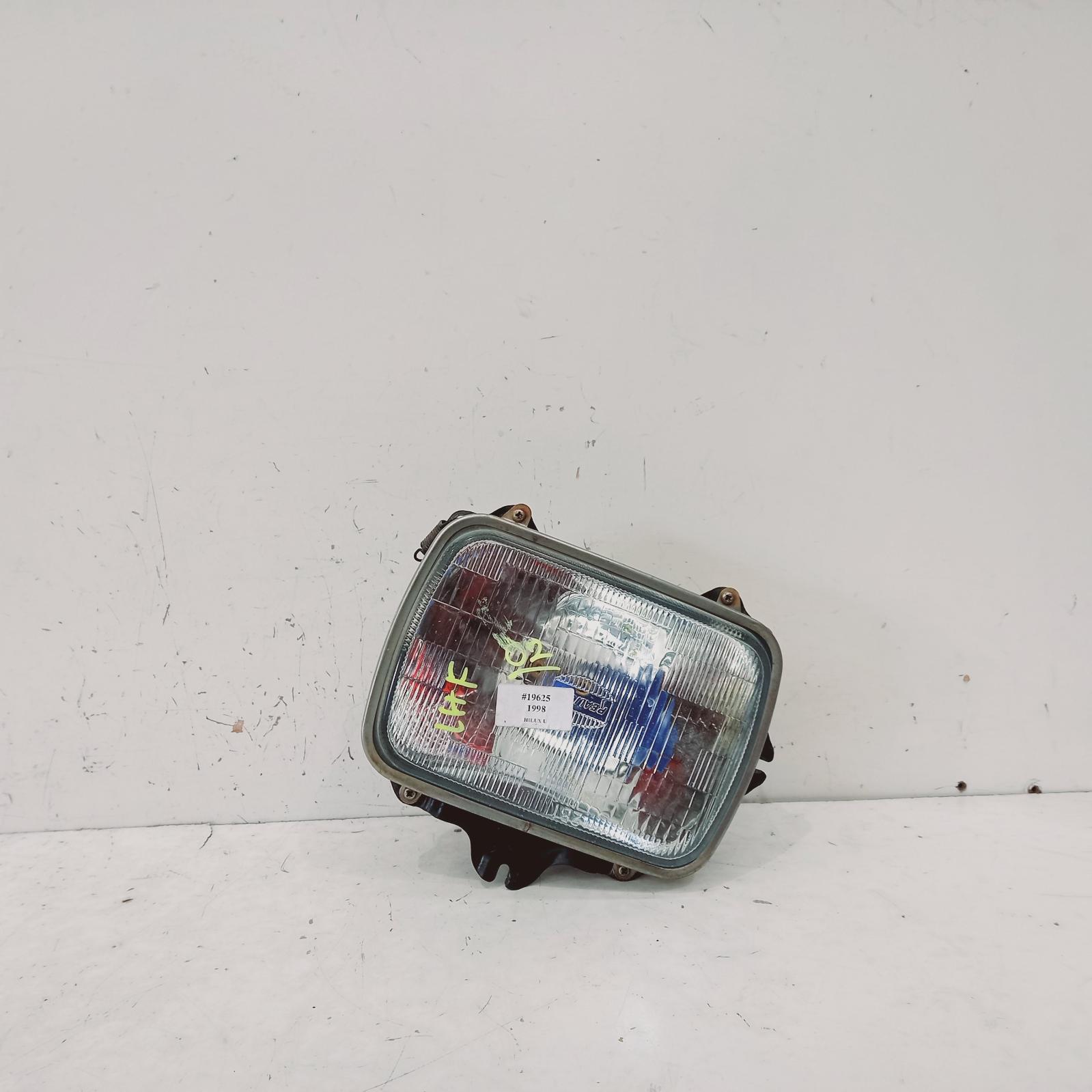 View Auto part Left Headlamp Toyota Hilux 1998