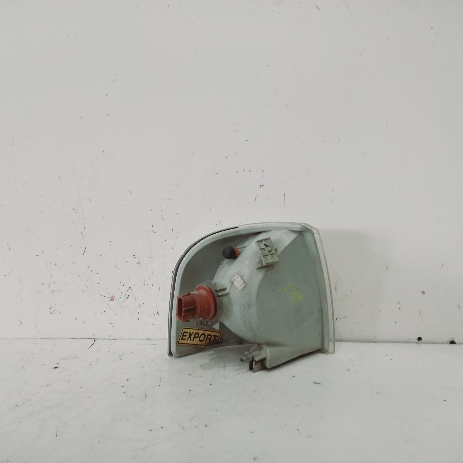 View Auto part Left Indicator/Fog/Side Ford Explorer 2002