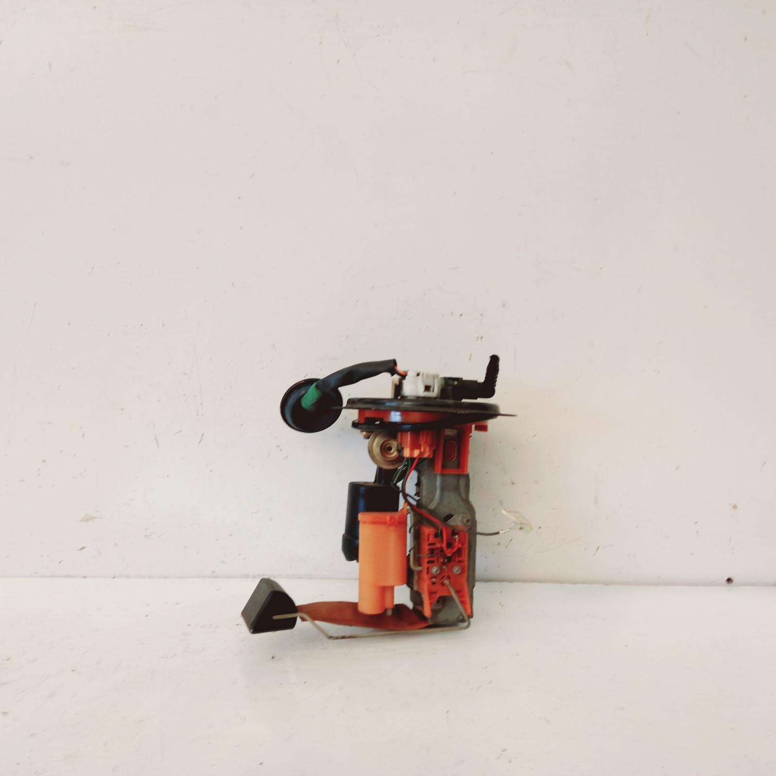 View Auto part Fuel Pump Lexus Es300 (92-05) 1997