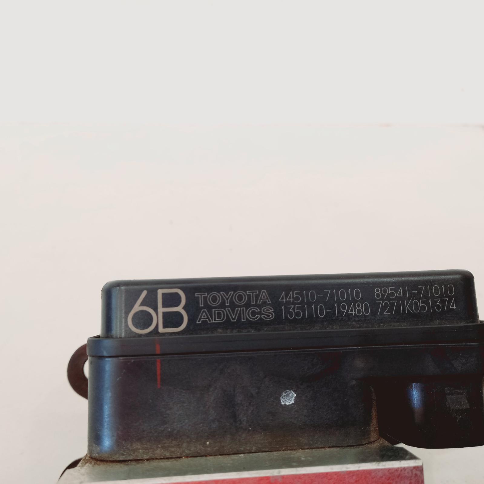 2012 Toyota Hilux Abs Pump/Modulator View Auto part Abs Pump/Modulator Toyota Hilux 2012